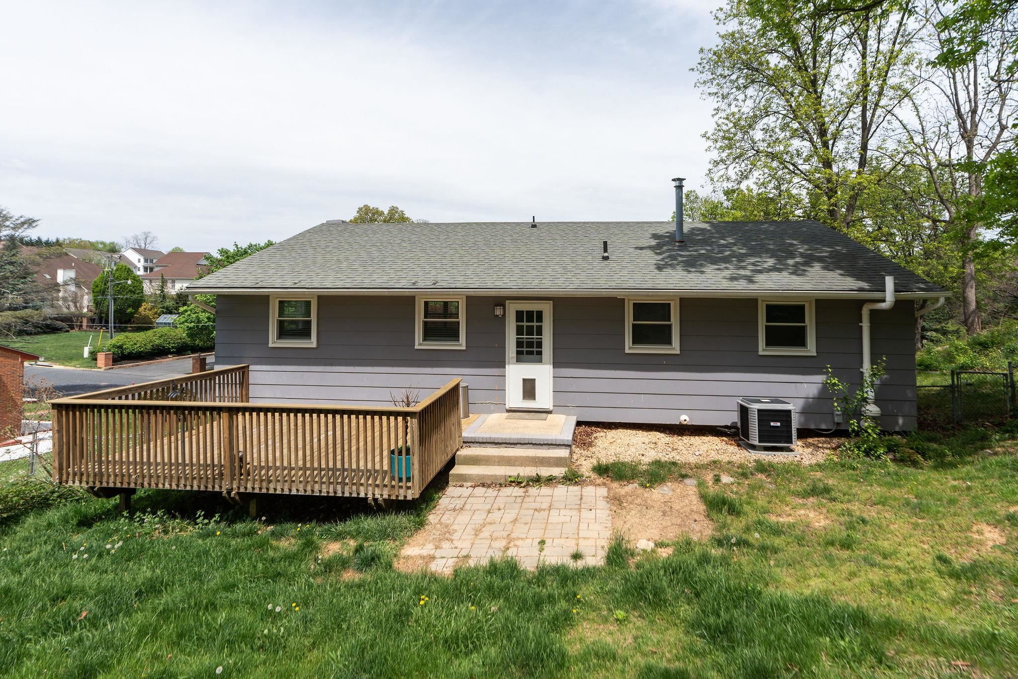402 MARSHALL ST, STAUNTON, Virginia 24401, 4 Bedrooms Bedrooms, ,3 BathroomsBathrooms,Residential,402 MARSHALL ST,663614 MLS # 663614