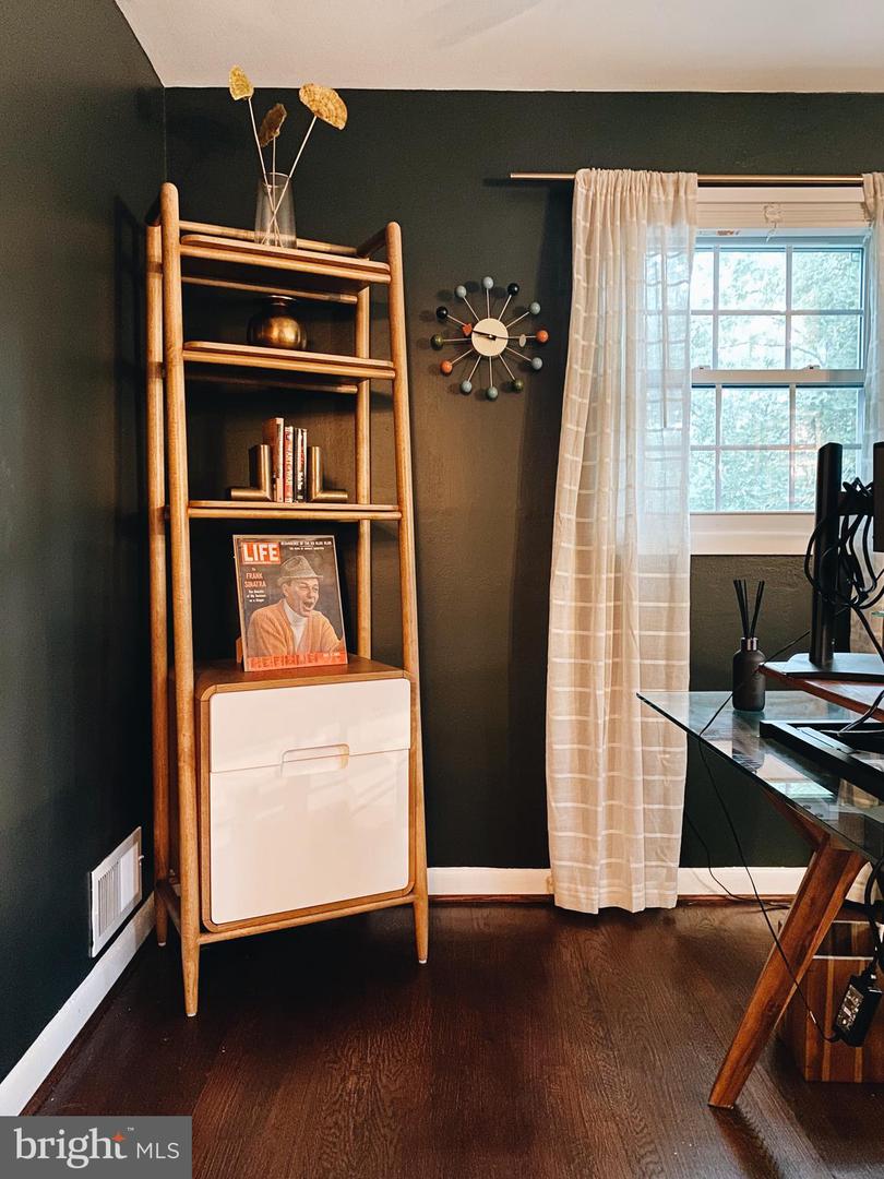 7910 BAYBERRY DR, ALEXANDRIA, Virginia 22306, 4 Bedrooms Bedrooms, ,2 BathroomsBathrooms,Residential,For sale,7910 BAYBERRY DR,VAFX2234422 MLS # VAFX2234422