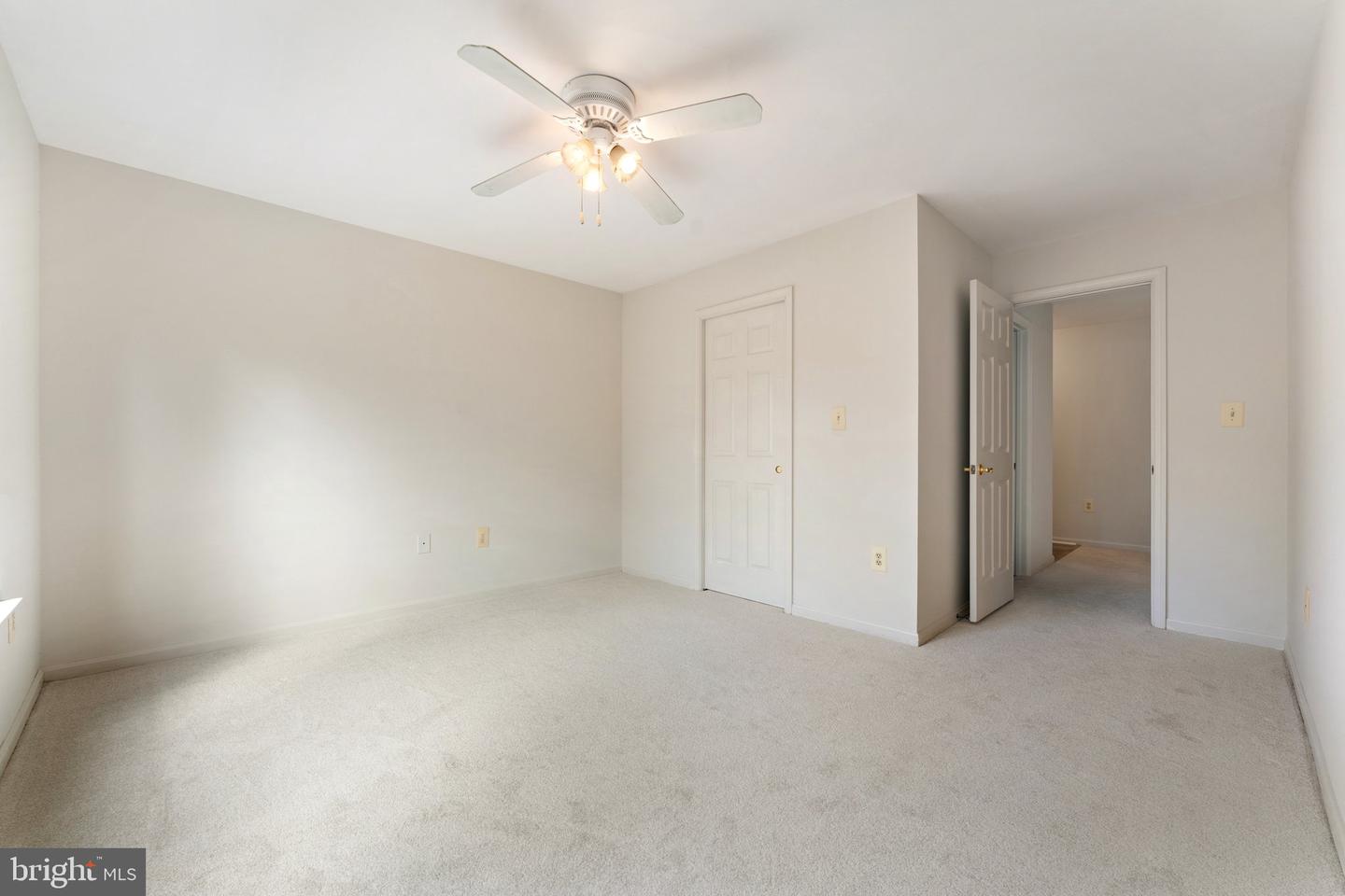 9552 CANNONEER CT #204, MANASSAS, Virginia 20110, 2 Bedrooms Bedrooms, ,2 BathroomsBathrooms,Residential,For sale,9552 CANNONEER CT #204,VAMN2008174 MLS # VAMN2008174