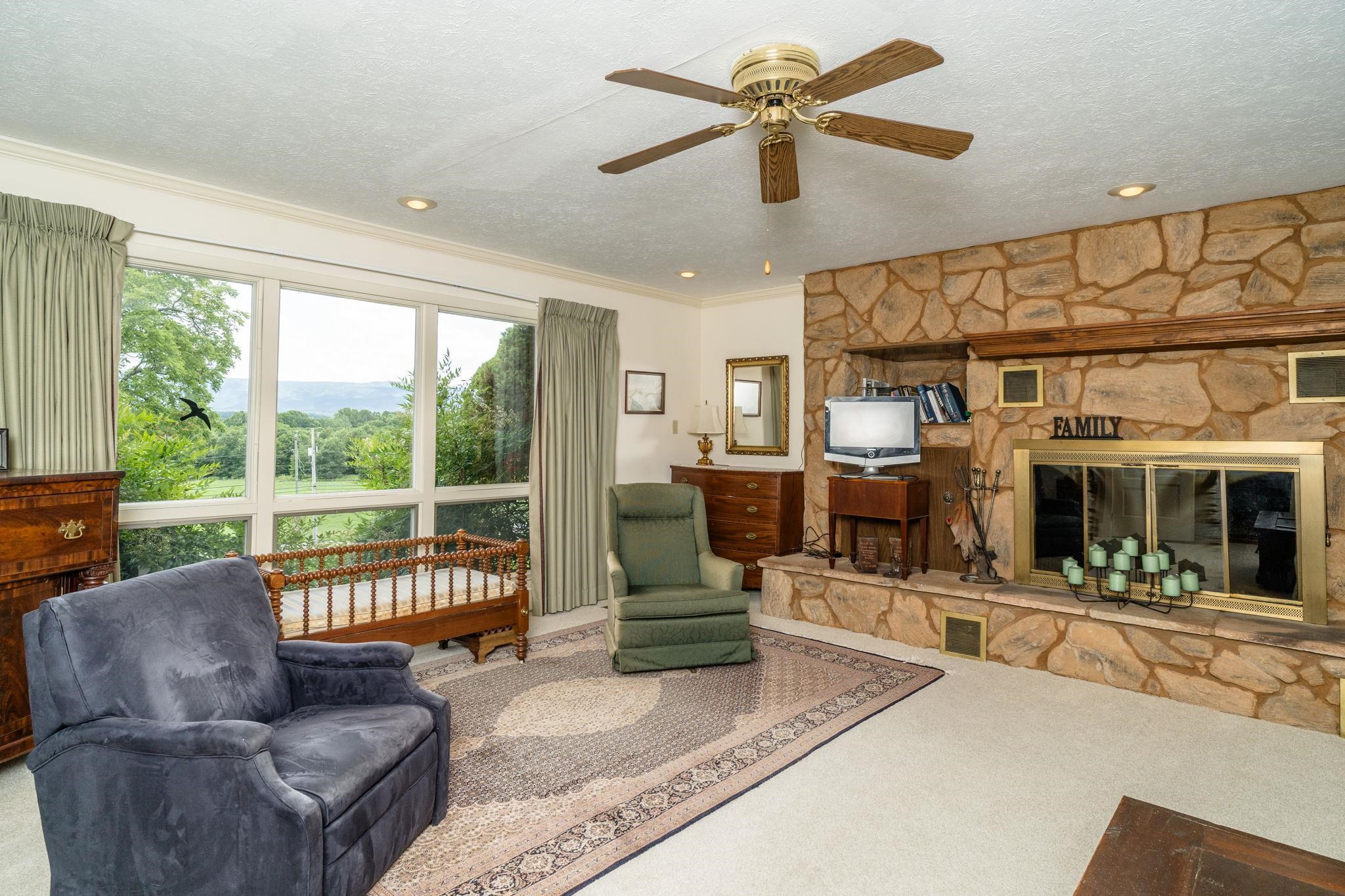 16540 STONEY LEA LN, ELKTON, Virginia 22827, 6 Bedrooms Bedrooms, ,3 BathroomsBathrooms,Residential,16540 STONEY LEA LN,666558 MLS # 666558