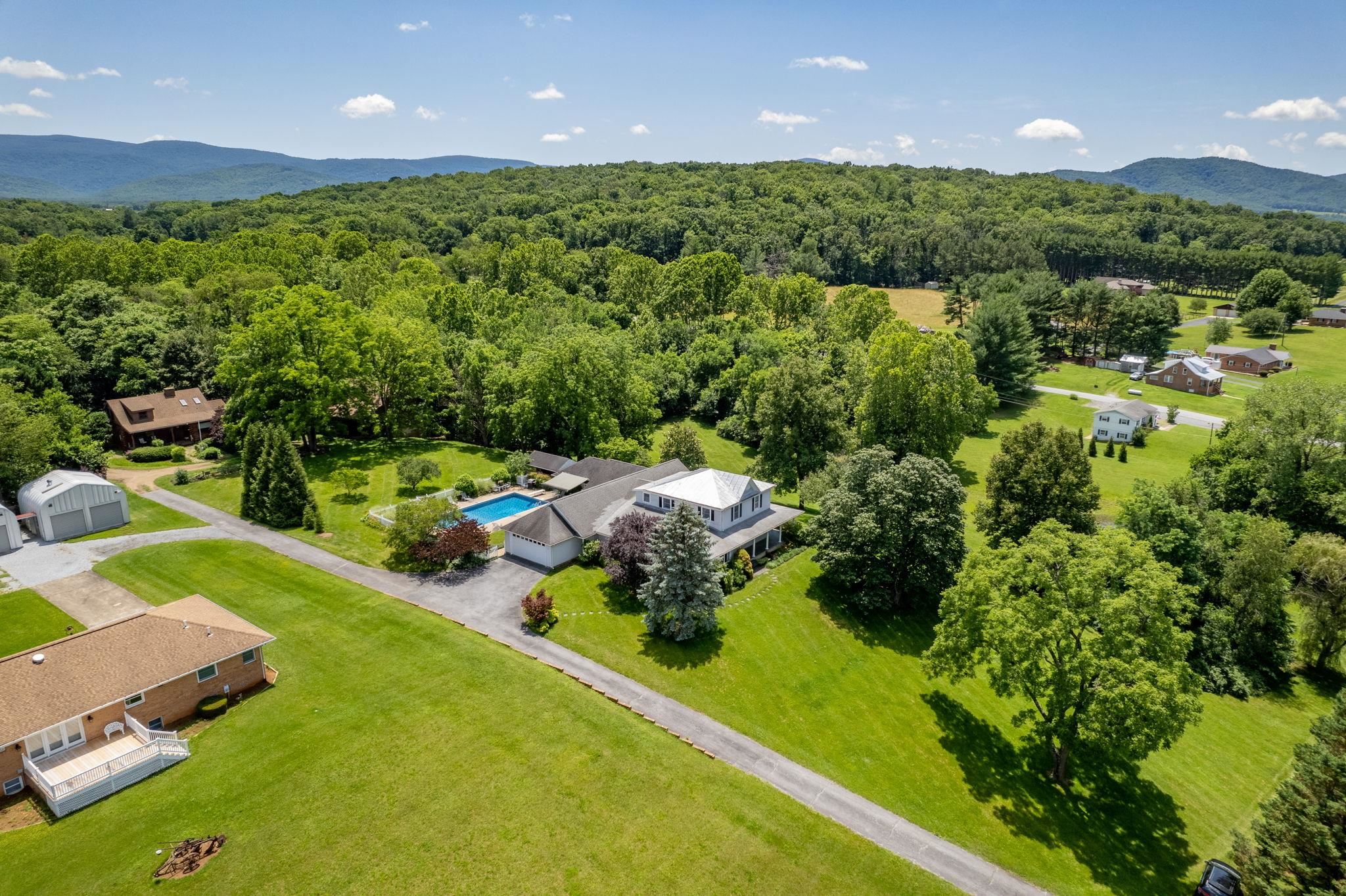 16540 STONEY LEA LN, ELKTON, Virginia 22827, 6 Bedrooms Bedrooms, ,3 BathroomsBathrooms,Residential,16540 STONEY LEA LN,666558 MLS # 666558