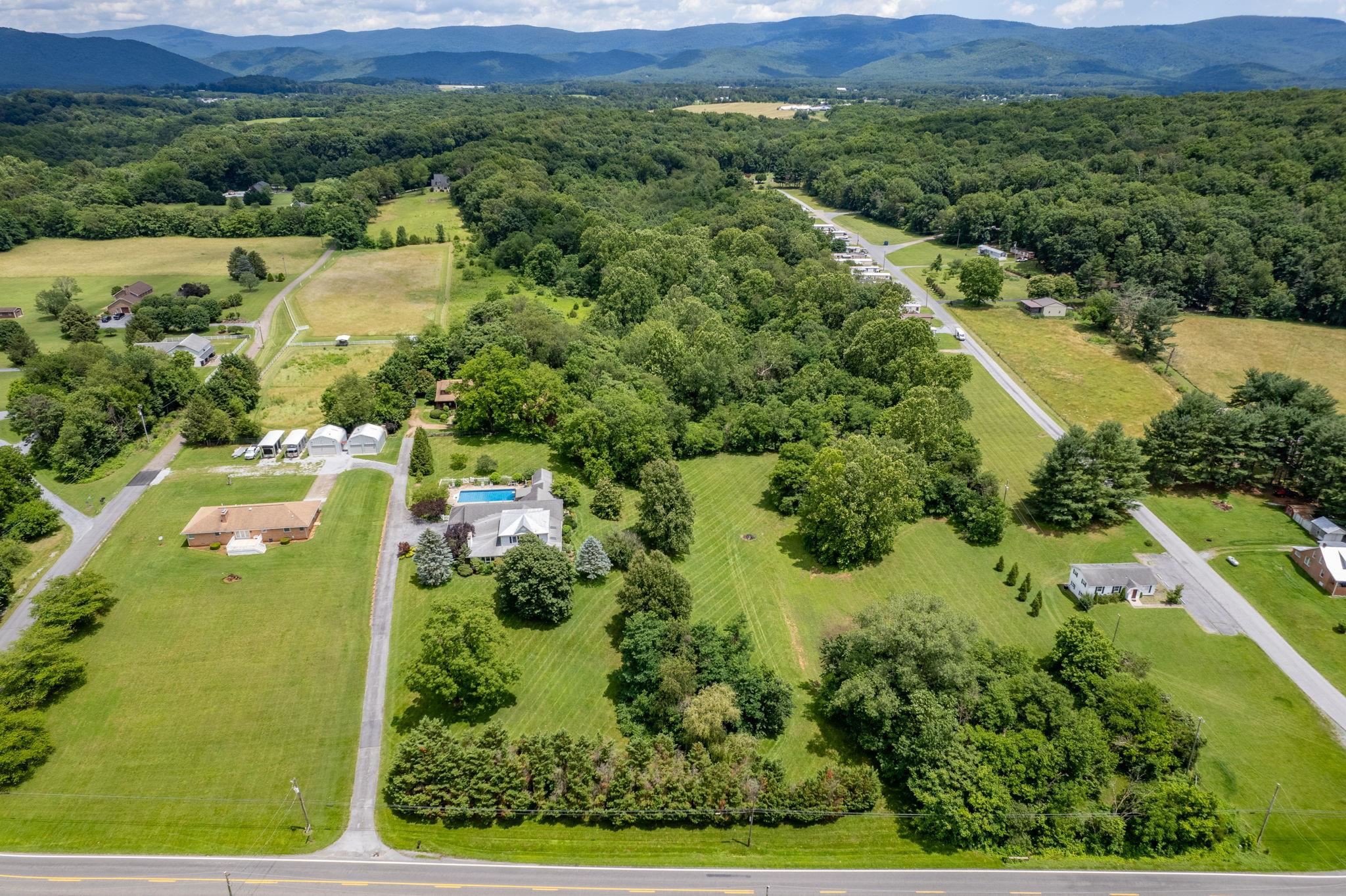 16540 STONEY LEA LN, ELKTON, Virginia 22827, 6 Bedrooms Bedrooms, ,3 BathroomsBathrooms,Residential,16540 STONEY LEA LN,666558 MLS # 666558