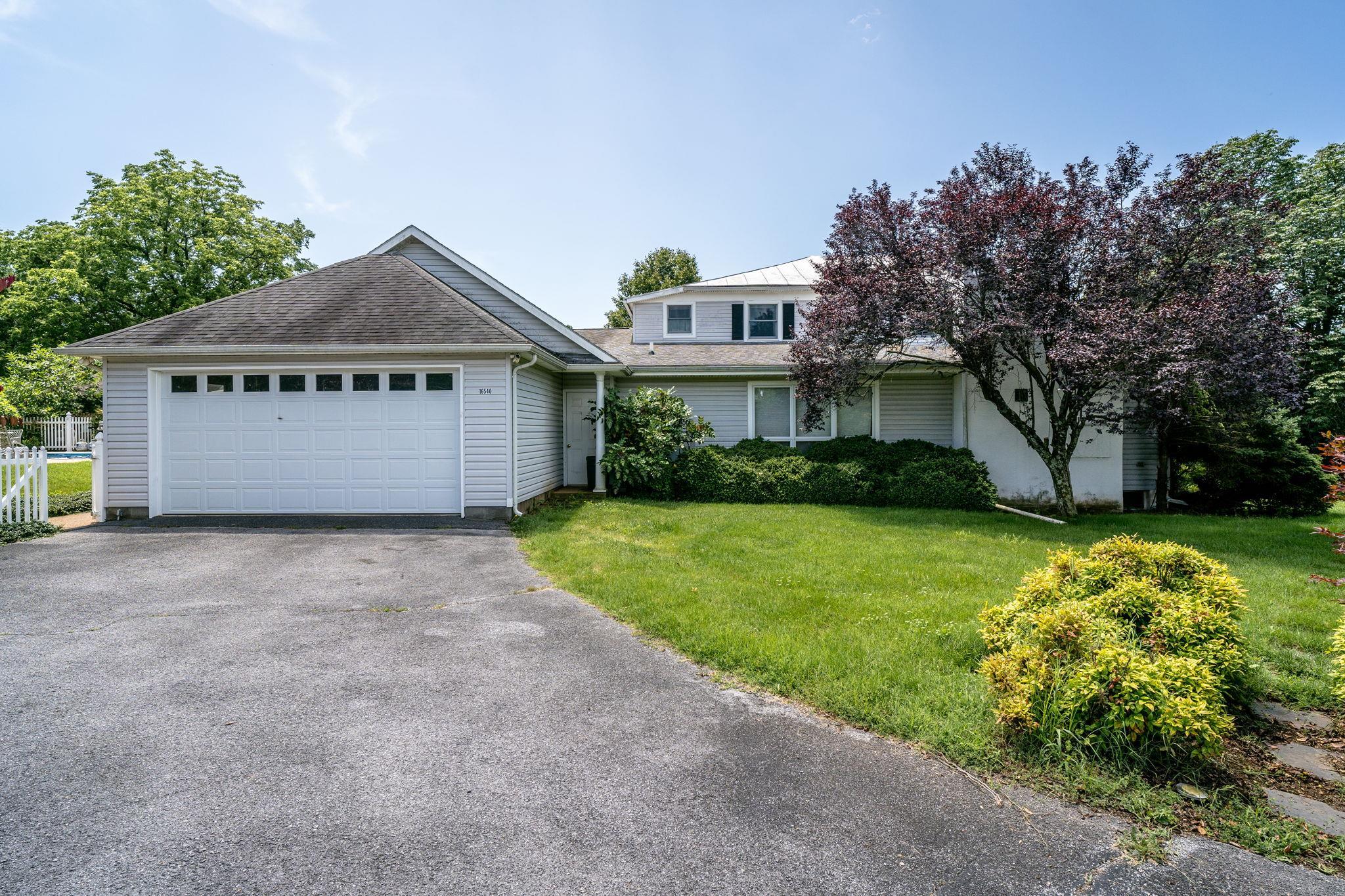 16540 STONEY LEA LN, ELKTON, Virginia 22827, 6 Bedrooms Bedrooms, ,3 BathroomsBathrooms,Residential,16540 STONEY LEA LN,666558 MLS # 666558