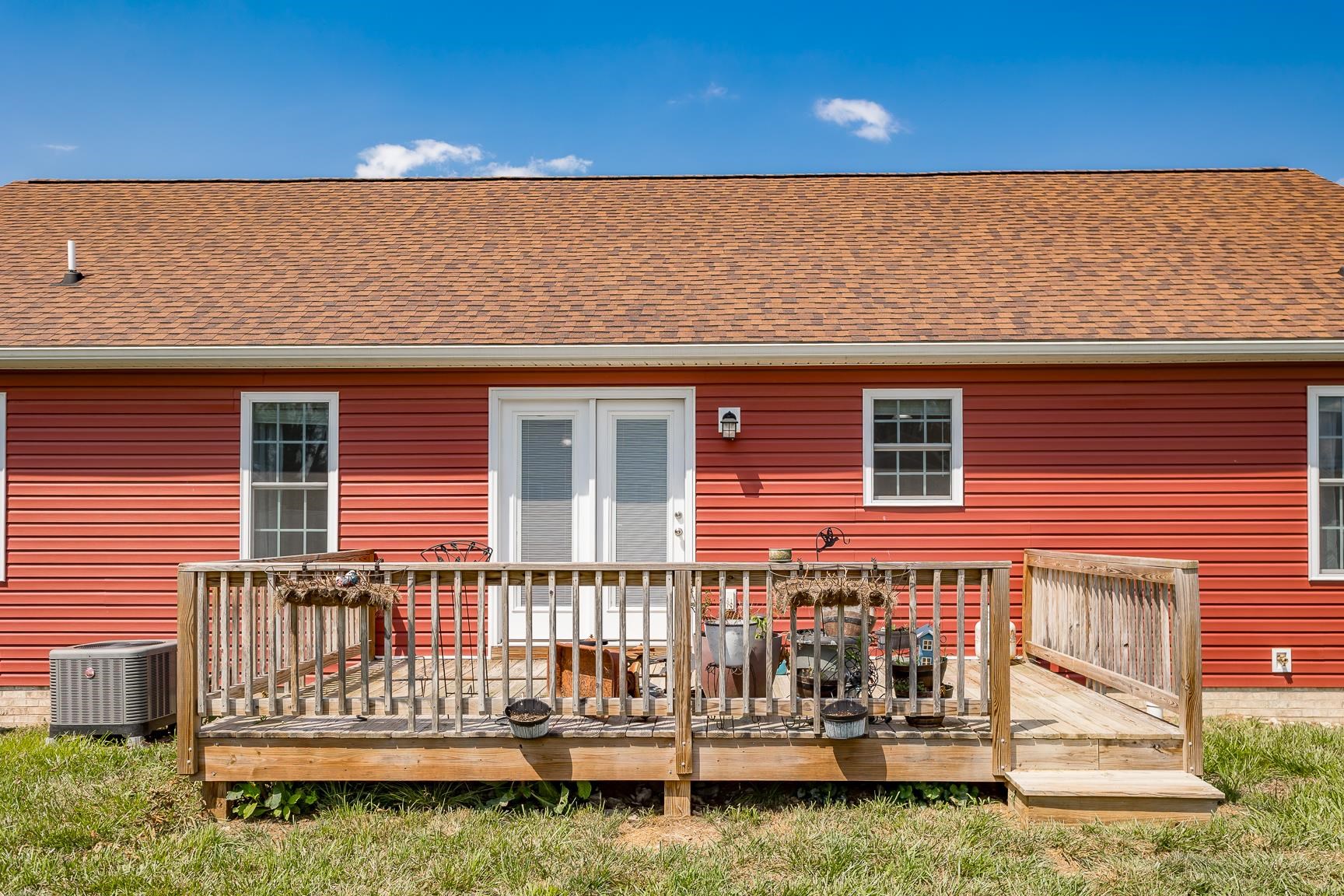 501 11TH ST, GROTTOES, Virginia 24441, 3 Bedrooms Bedrooms, ,2 BathroomsBathrooms,Residential,501 11TH ST,666561 MLS # 666561