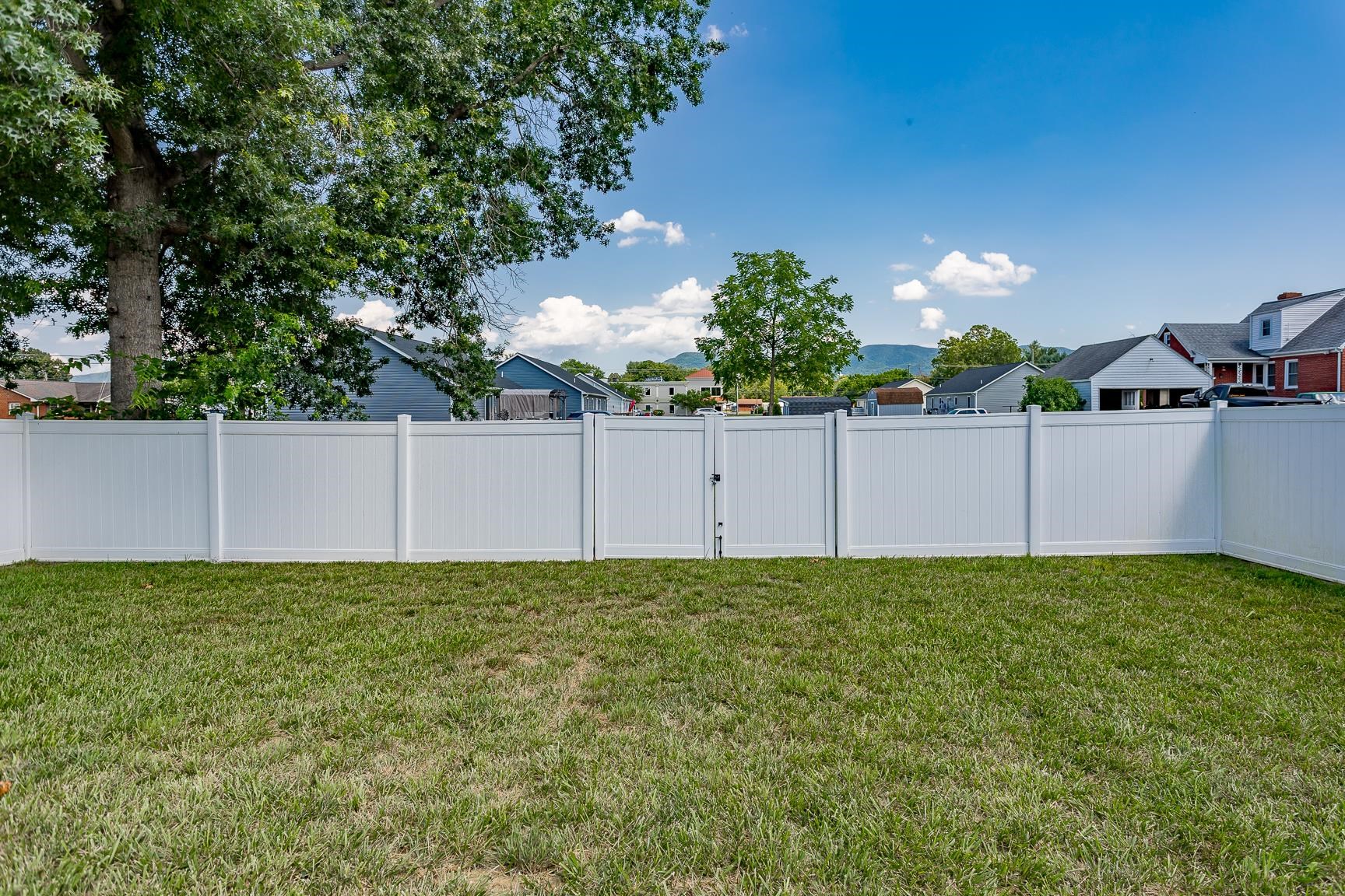501 11TH ST, GROTTOES, Virginia 24441, 3 Bedrooms Bedrooms, ,2 BathroomsBathrooms,Residential,501 11TH ST,666561 MLS # 666561