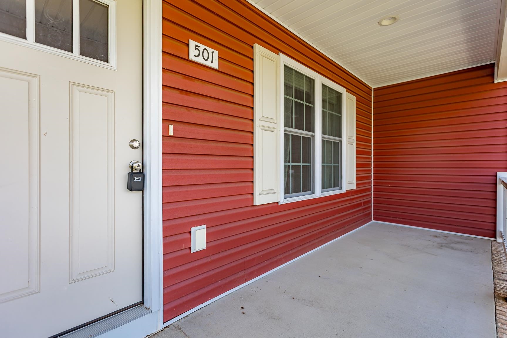 501 11TH ST, GROTTOES, Virginia 24441, 3 Bedrooms Bedrooms, ,2 BathroomsBathrooms,Residential,501 11TH ST,666561 MLS # 666561