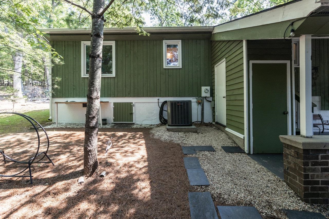 138 HARTMAN CT, MCGAHEYSVILLE, Virginia 22840, 3 Bedrooms Bedrooms, ,2 BathroomsBathrooms,Residential,138 HARTMAN CT,666563 MLS # 666563