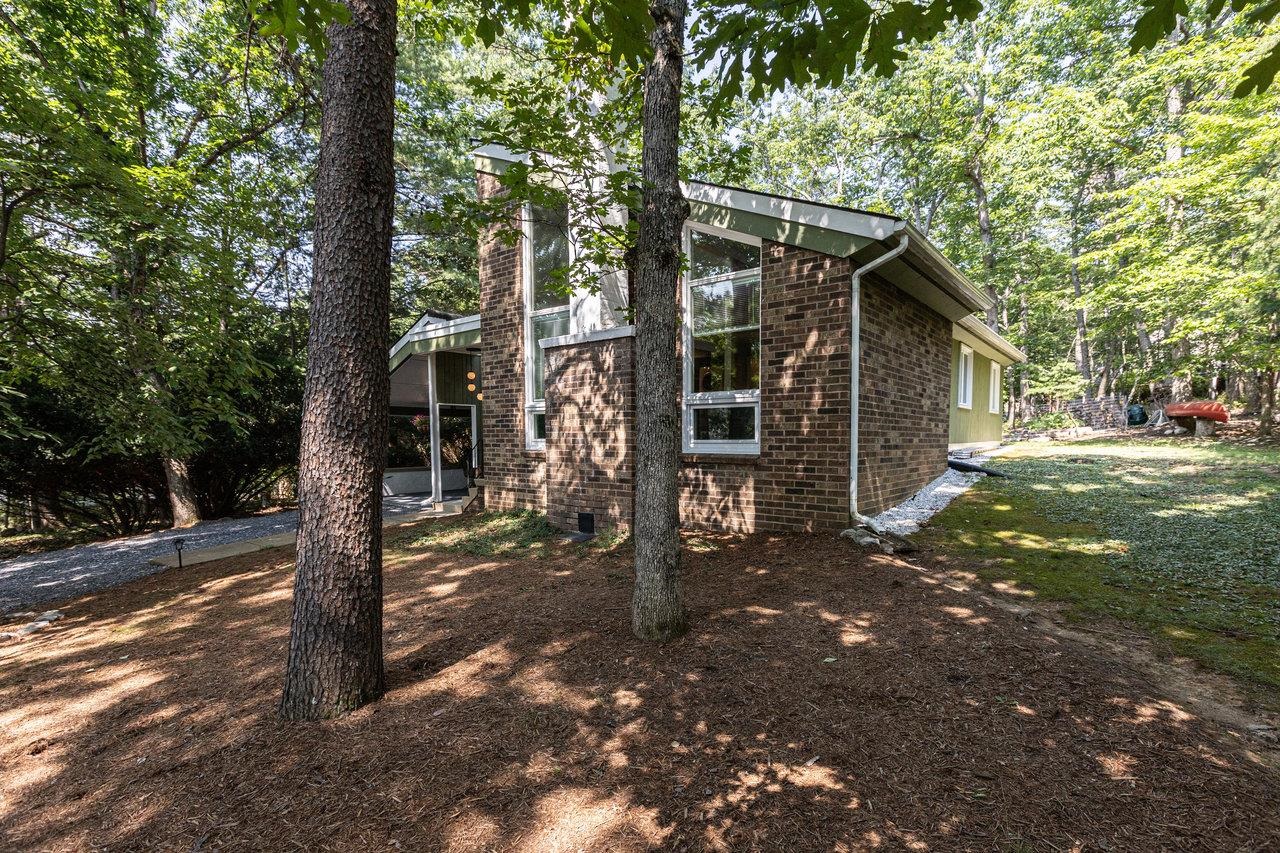 138 HARTMAN CT, MCGAHEYSVILLE, Virginia 22840, 3 Bedrooms Bedrooms, ,2 BathroomsBathrooms,Residential,138 HARTMAN CT,666563 MLS # 666563