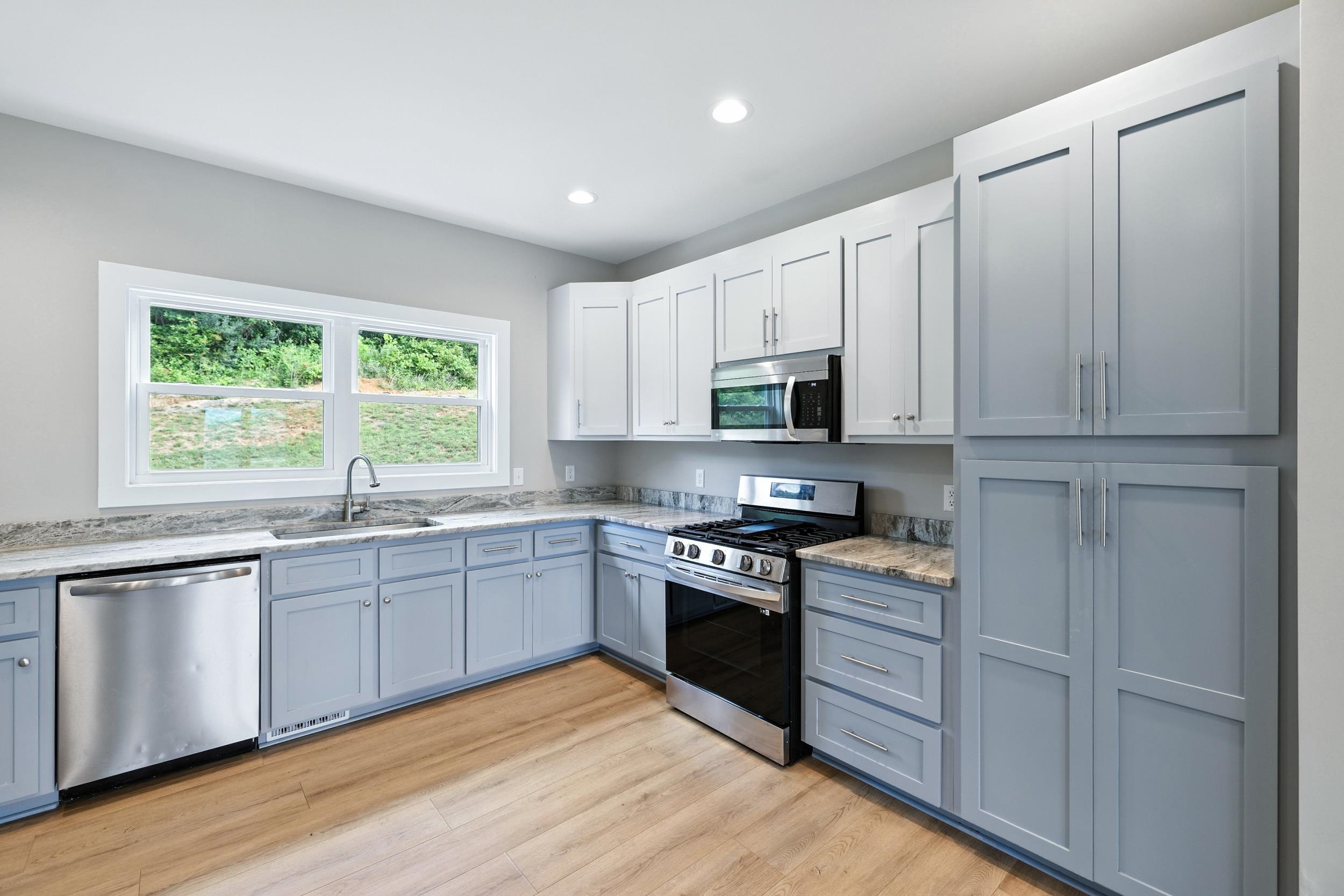 43 MCILWEE LN, STAUNTON, Virginia 24401, 4 Bedrooms Bedrooms, ,3 BathroomsBathrooms,Residential,43 Mcilwee Lane, Staunton VA 24401,43 MCILWEE LN,666564 MLS # 666564