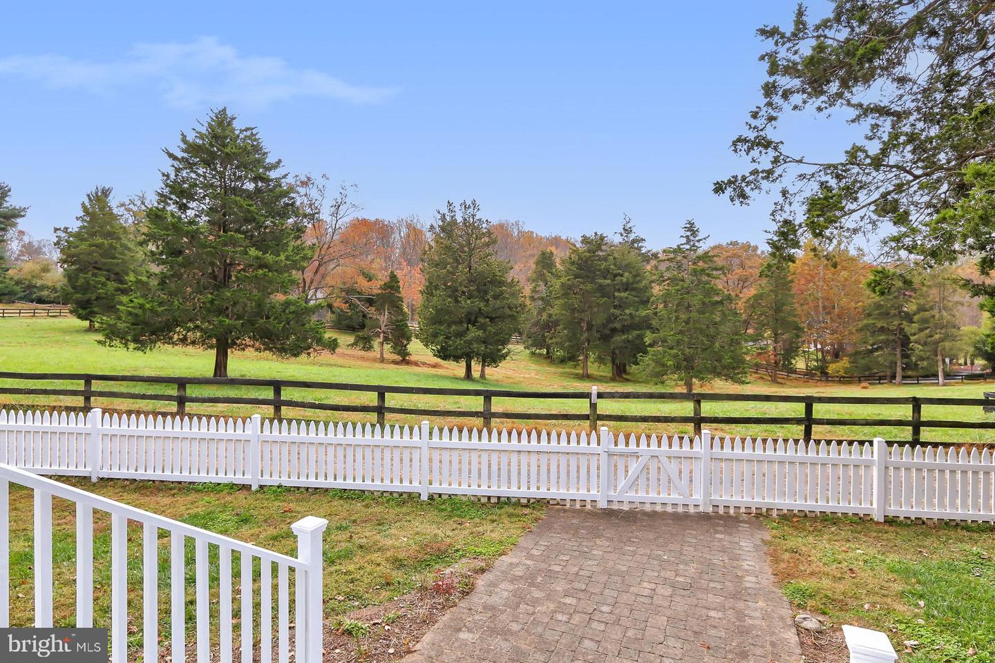 11208 W MONTPELIER RD, GREAT FALLS, Virginia 22066, 4 Bedrooms Bedrooms, ,3 BathroomsBathrooms,Residential,For sale,11208 W MONTPELIER RD,VAFX2246040 MLS # VAFX2246040