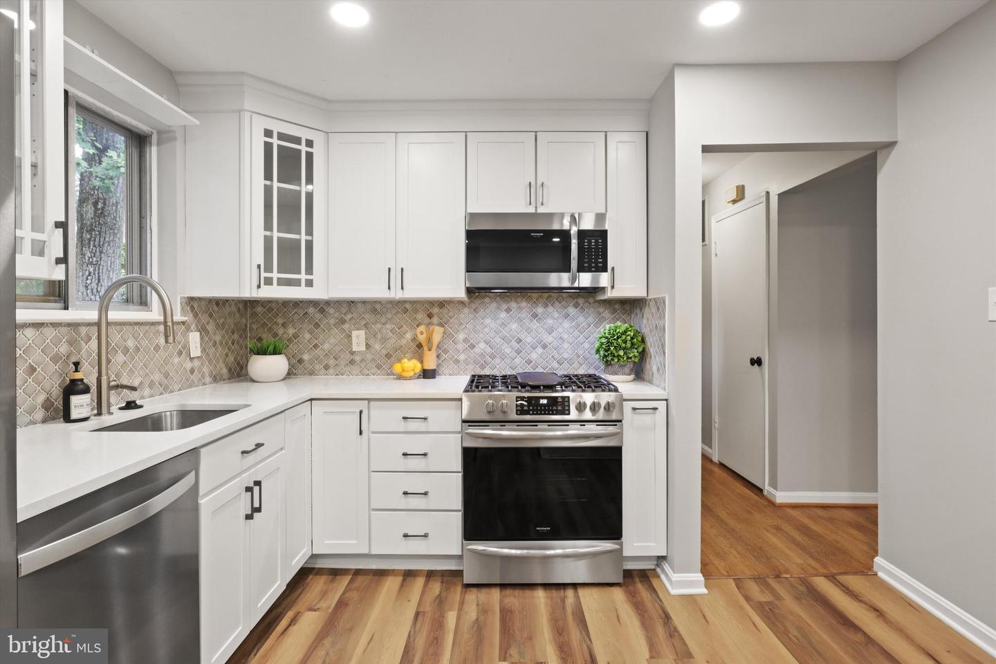 5304 KINGS PARK DR, SPRINGFIELD, Virginia 22151, 5 Bedrooms Bedrooms, ,2 BathroomsBathrooms,Residential,For sale,5304 KINGS PARK DR,VAFX2246930 MLS # VAFX2246930
