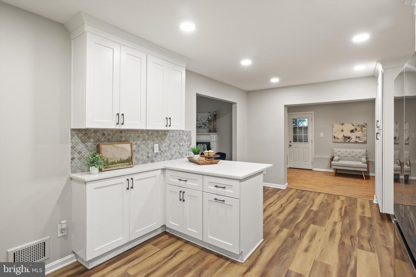 5304 KINGS PARK DR, SPRINGFIELD, Virginia 22151, 5 Bedrooms Bedrooms, ,2 BathroomsBathrooms,Residential,For sale,5304 KINGS PARK DR,VAFX2246930 MLS # VAFX2246930
