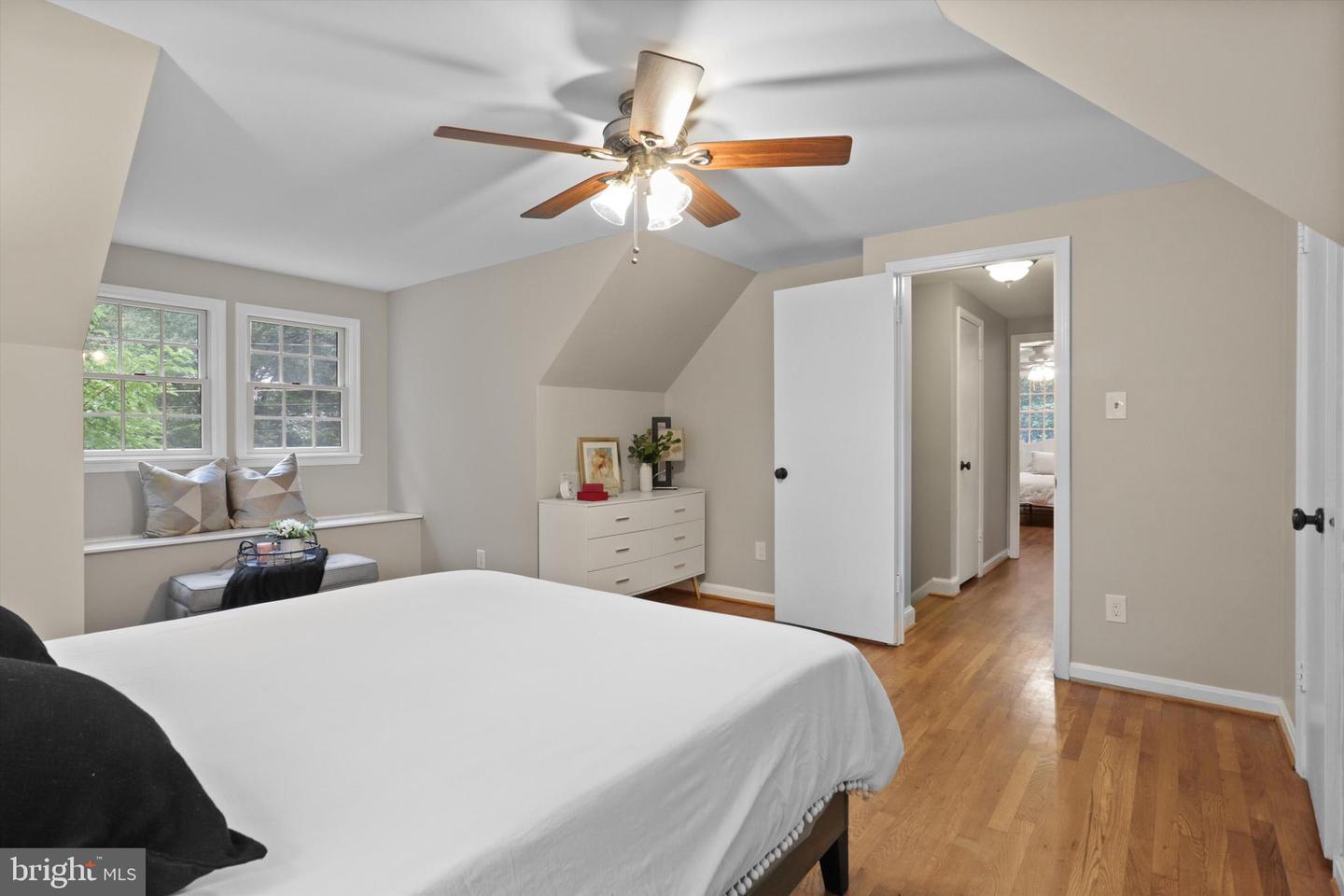 5304 KINGS PARK DR, SPRINGFIELD, Virginia 22151, 5 Bedrooms Bedrooms, ,2 BathroomsBathrooms,Residential,For sale,5304 KINGS PARK DR,VAFX2246930 MLS # VAFX2246930