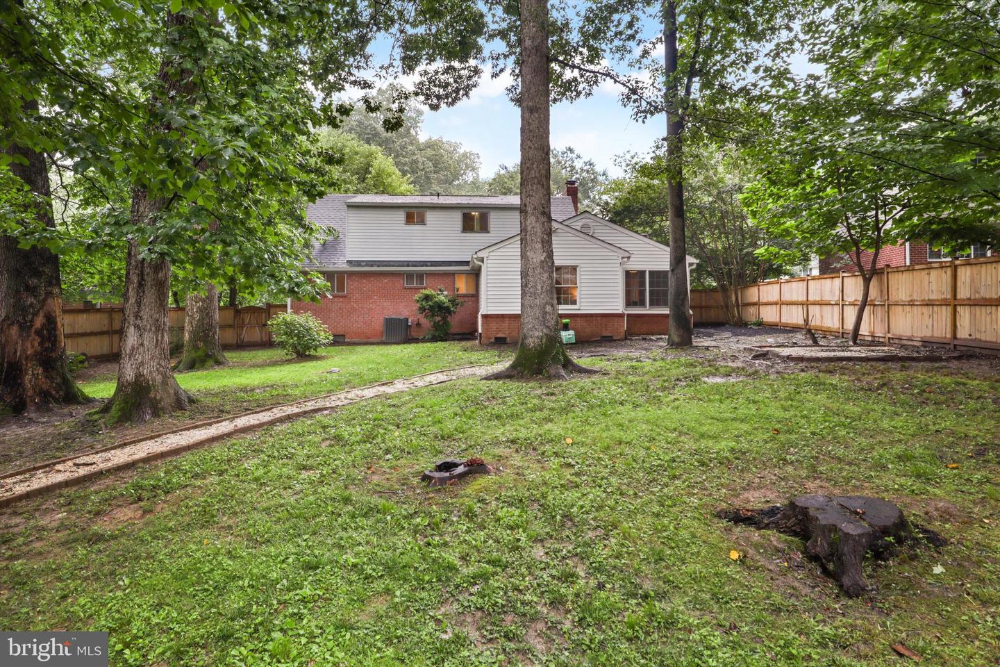 5304 KINGS PARK DR, SPRINGFIELD, Virginia 22151, 5 Bedrooms Bedrooms, ,2 BathroomsBathrooms,Residential,For sale,5304 KINGS PARK DR,VAFX2246930 MLS # VAFX2246930