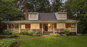 5304 KINGS PARK DR, SPRINGFIELD, Virginia 22151, 5 Bedrooms Bedrooms, ,2 BathroomsBathrooms,Residential,For sale,5304 KINGS PARK DR,VAFX2246930 MLS # VAFX2246930