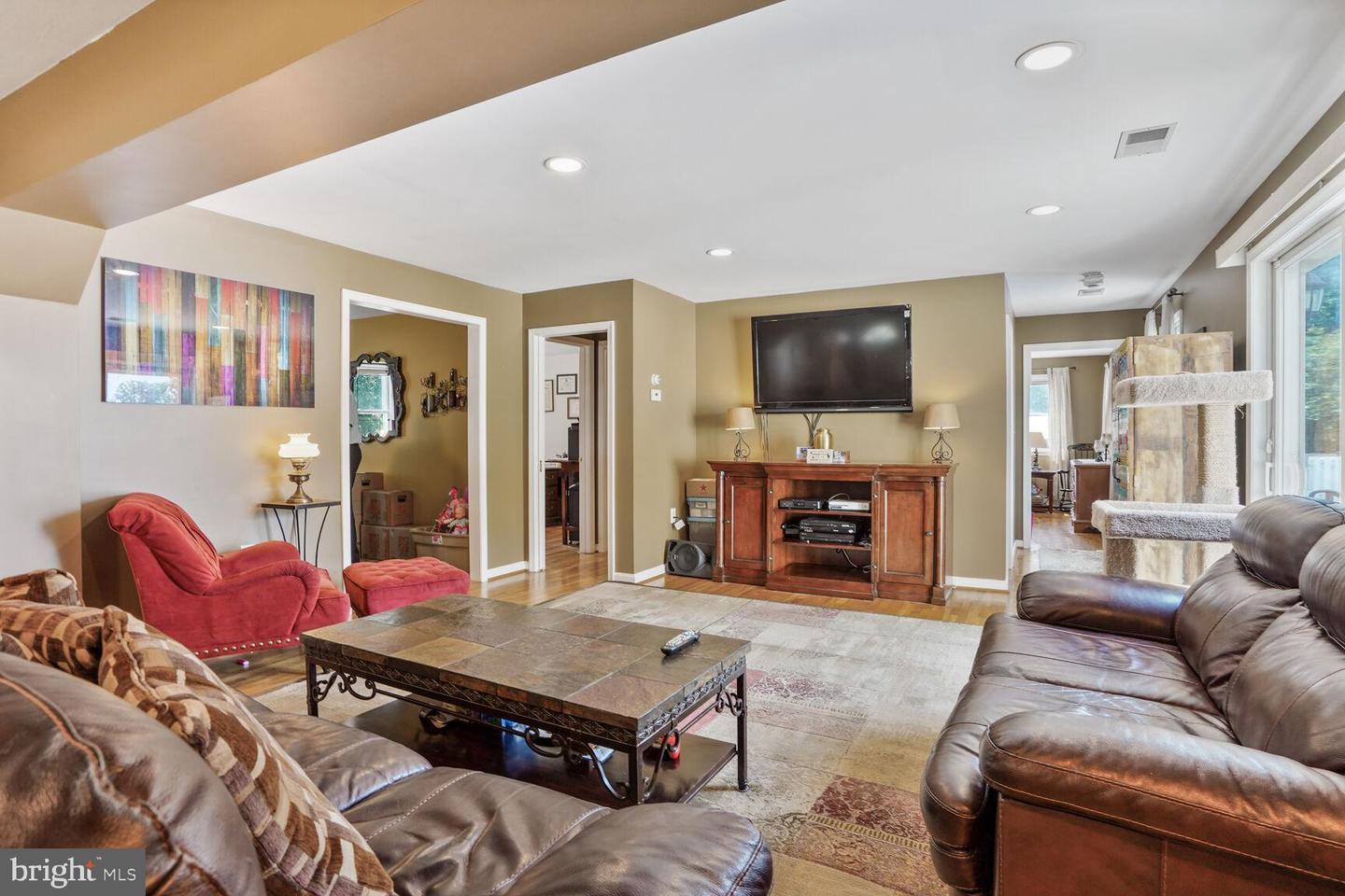 6012 BROOKLAND RD, ALEXANDRIA, Virginia 22310, 4 Bedrooms Bedrooms, ,2 BathroomsBathrooms,Residential,For sale,6012 BROOKLAND RD,VAFX2247242 MLS # VAFX2247242