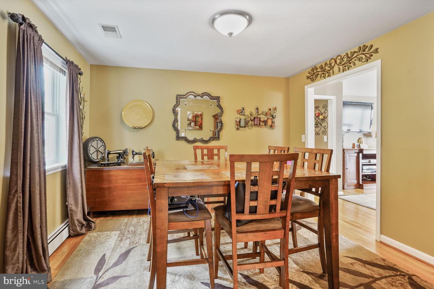 6012 BROOKLAND RD, ALEXANDRIA, Virginia 22310, 4 Bedrooms Bedrooms, ,2 BathroomsBathrooms,Residential,For sale,6012 BROOKLAND RD,VAFX2247242 MLS # VAFX2247242