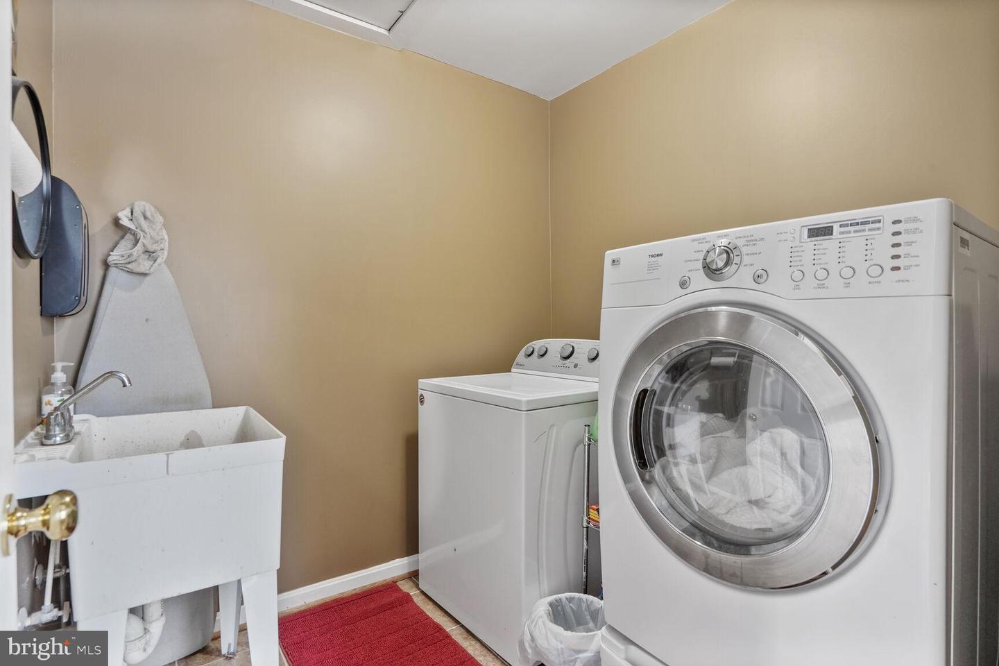 6012 BROOKLAND RD, ALEXANDRIA, Virginia 22310, 4 Bedrooms Bedrooms, ,2 BathroomsBathrooms,Residential,For sale,6012 BROOKLAND RD,VAFX2247242 MLS # VAFX2247242