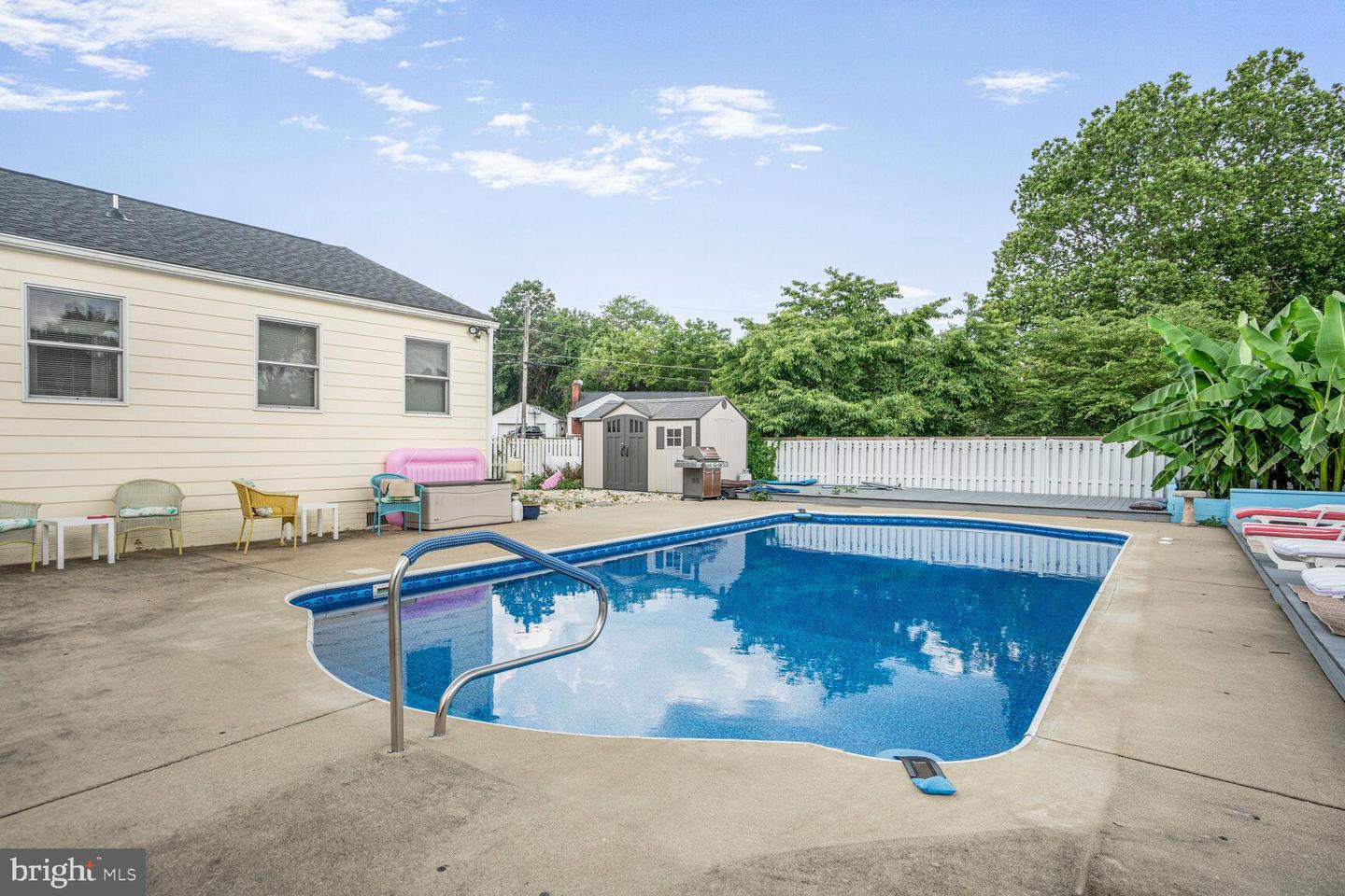 6012 BROOKLAND RD, ALEXANDRIA, Virginia 22310, 4 Bedrooms Bedrooms, ,2 BathroomsBathrooms,Residential,For sale,6012 BROOKLAND RD,VAFX2247242 MLS # VAFX2247242