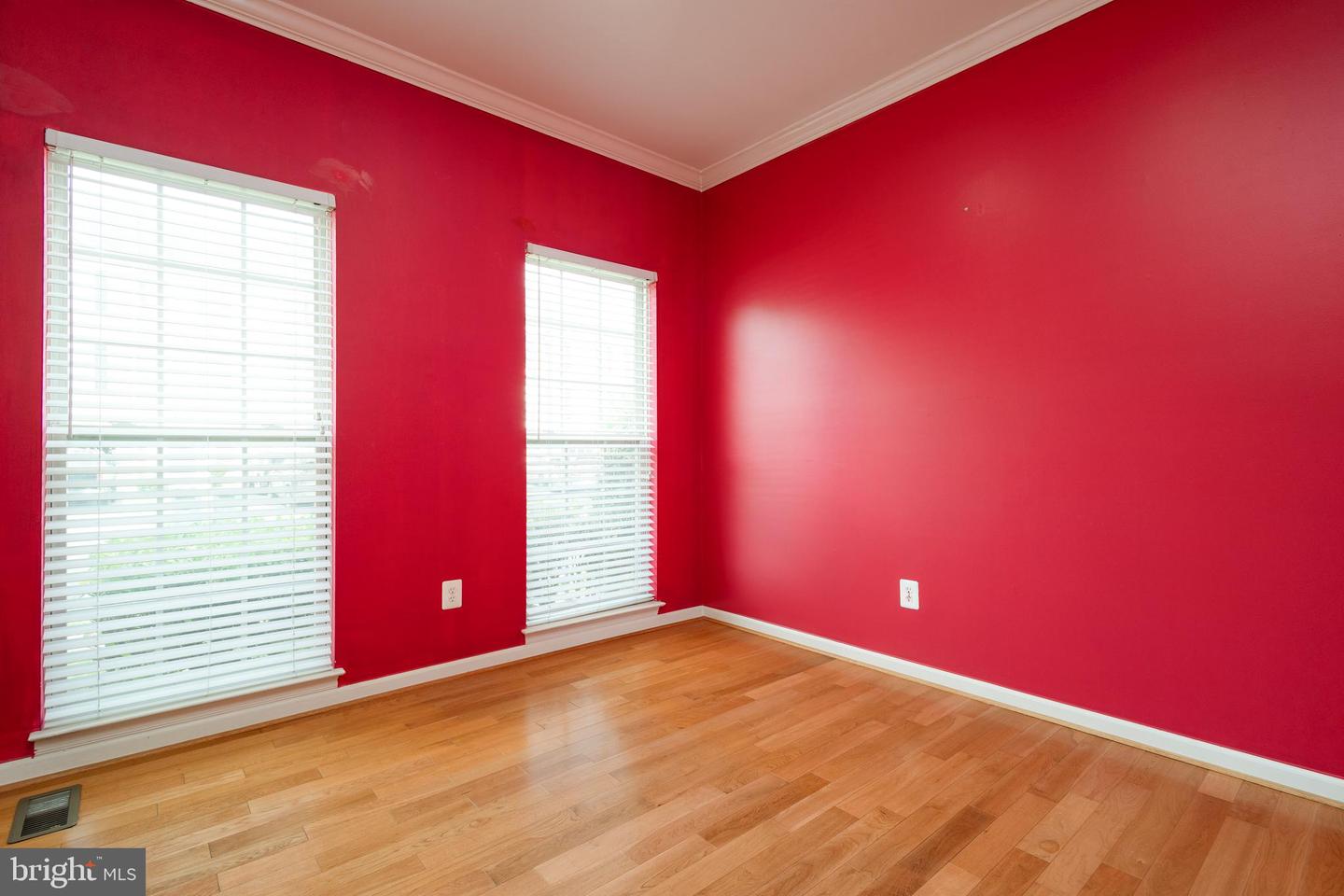 6702 SELBOURNE LN, GAINESVILLE, Virginia 20155, 3 Bedrooms Bedrooms, ,3 BathroomsBathrooms,Residential,For sale,6702 SELBOURNE LN,VAPW2097434 MLS # VAPW2097434