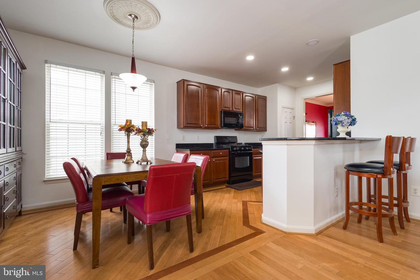 6702 SELBOURNE LN, GAINESVILLE, Virginia 20155, 3 Bedrooms Bedrooms, ,3 BathroomsBathrooms,Residential,For sale,6702 SELBOURNE LN,VAPW2097434 MLS # VAPW2097434