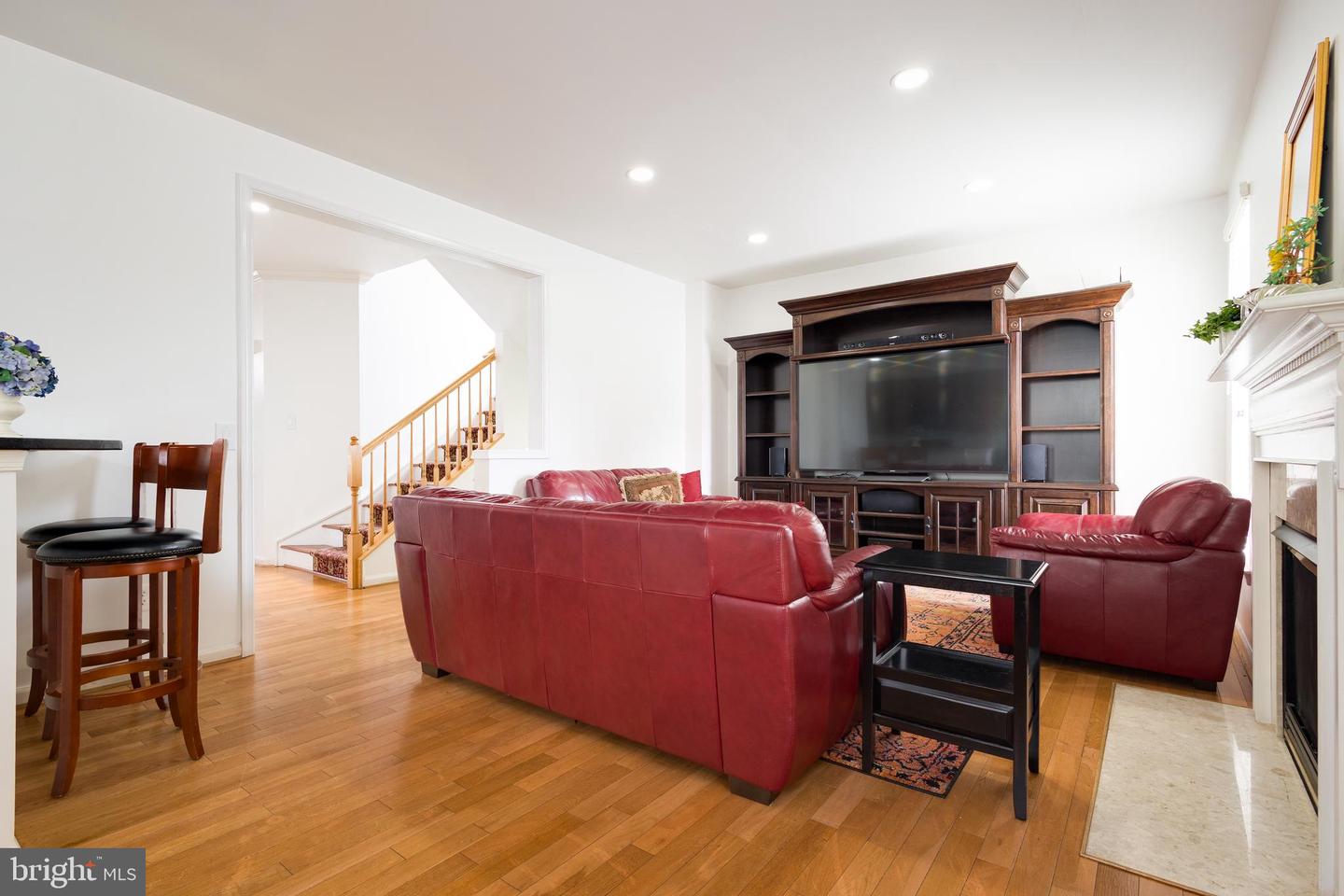 6702 SELBOURNE LN, GAINESVILLE, Virginia 20155, 3 Bedrooms Bedrooms, ,3 BathroomsBathrooms,Residential,For sale,6702 SELBOURNE LN,VAPW2097434 MLS # VAPW2097434