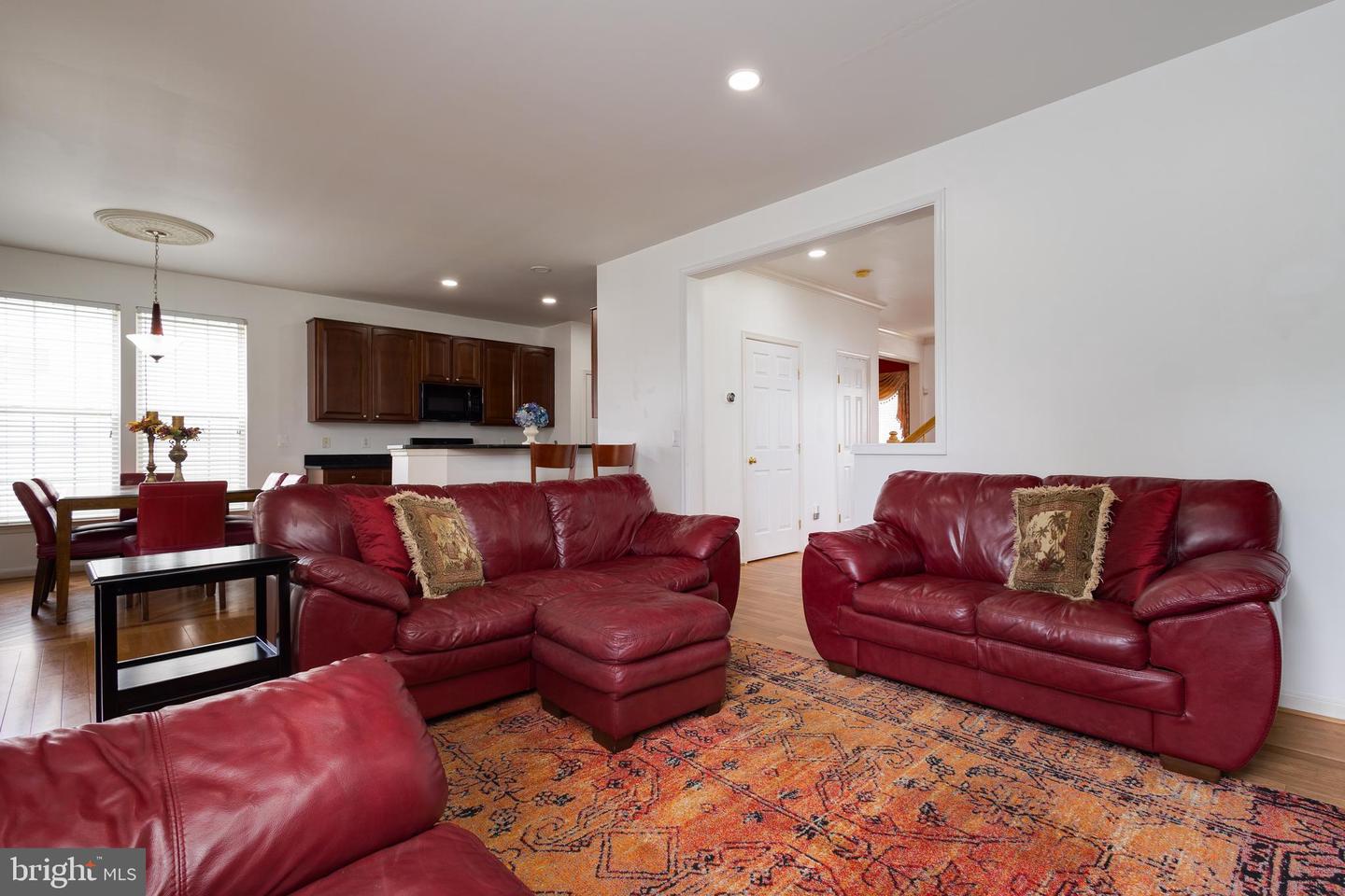 6702 SELBOURNE LN, GAINESVILLE, Virginia 20155, 3 Bedrooms Bedrooms, ,3 BathroomsBathrooms,Residential,For sale,6702 SELBOURNE LN,VAPW2097434 MLS # VAPW2097434