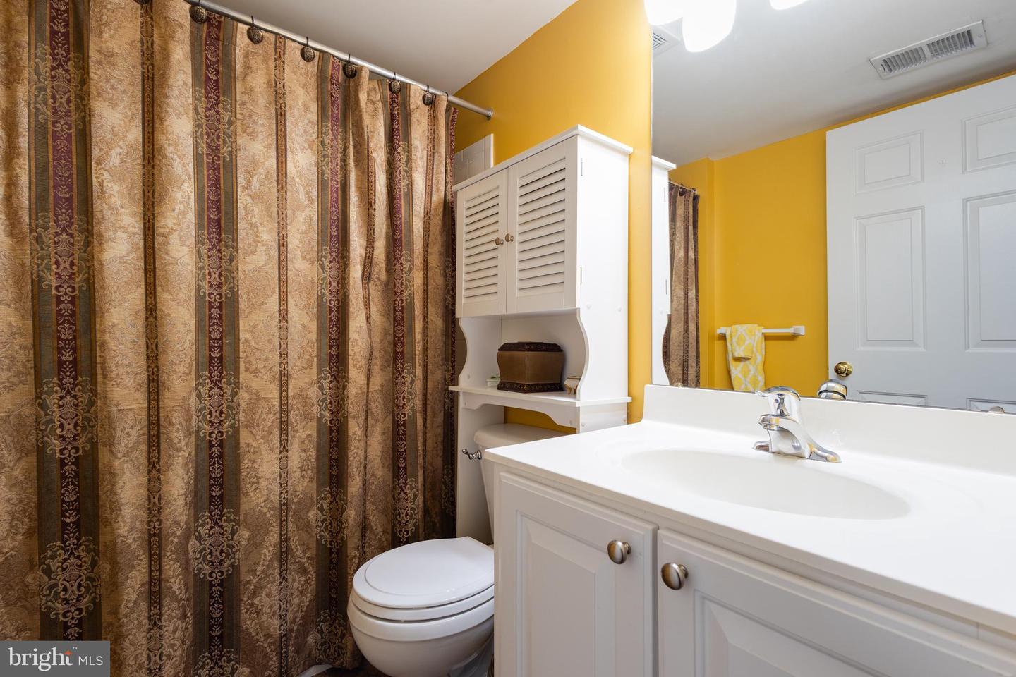 6702 SELBOURNE LN, GAINESVILLE, Virginia 20155, 3 Bedrooms Bedrooms, ,3 BathroomsBathrooms,Residential,For sale,6702 SELBOURNE LN,VAPW2097434 MLS # VAPW2097434