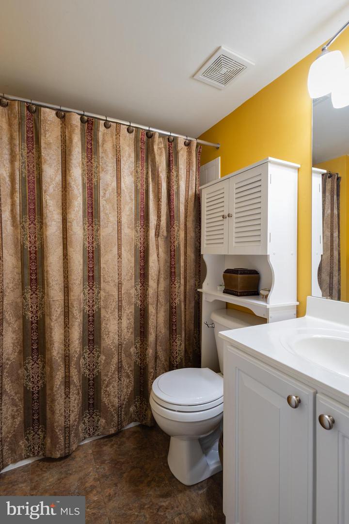 6702 SELBOURNE LN, GAINESVILLE, Virginia 20155, 3 Bedrooms Bedrooms, ,3 BathroomsBathrooms,Residential,For sale,6702 SELBOURNE LN,VAPW2097434 MLS # VAPW2097434