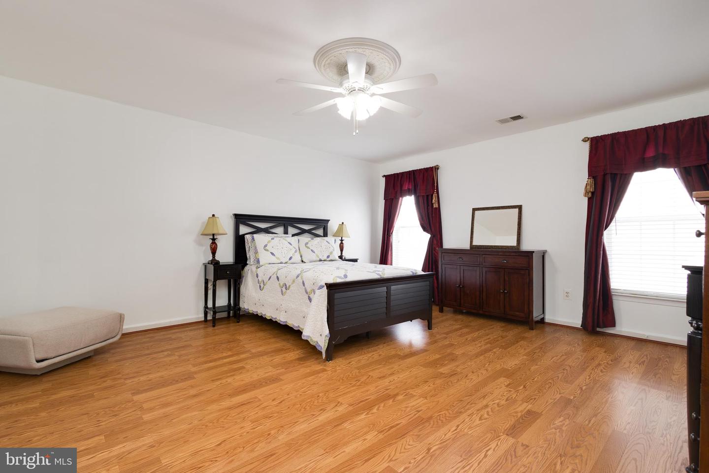 6702 SELBOURNE LN, GAINESVILLE, Virginia 20155, 3 Bedrooms Bedrooms, ,3 BathroomsBathrooms,Residential,For sale,6702 SELBOURNE LN,VAPW2097434 MLS # VAPW2097434