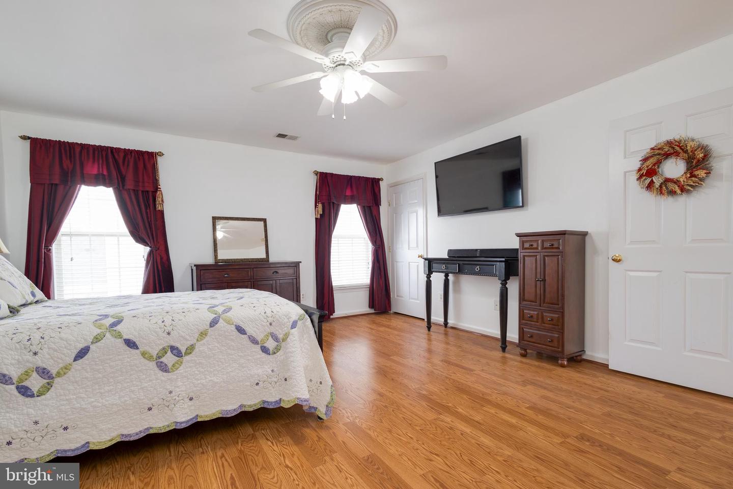 6702 SELBOURNE LN, GAINESVILLE, Virginia 20155, 3 Bedrooms Bedrooms, ,3 BathroomsBathrooms,Residential,For sale,6702 SELBOURNE LN,VAPW2097434 MLS # VAPW2097434