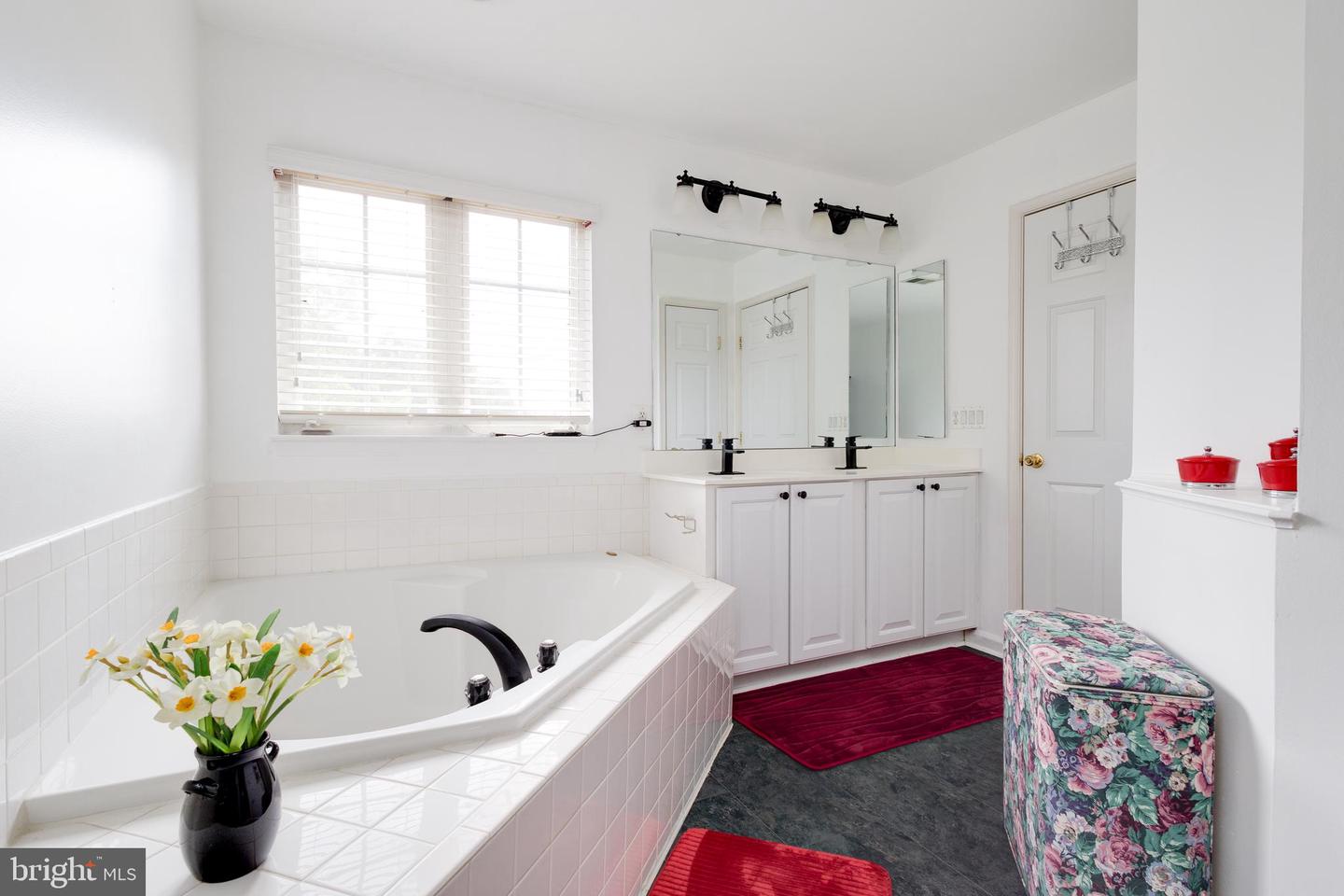 6702 SELBOURNE LN, GAINESVILLE, Virginia 20155, 3 Bedrooms Bedrooms, ,3 BathroomsBathrooms,Residential,For sale,6702 SELBOURNE LN,VAPW2097434 MLS # VAPW2097434