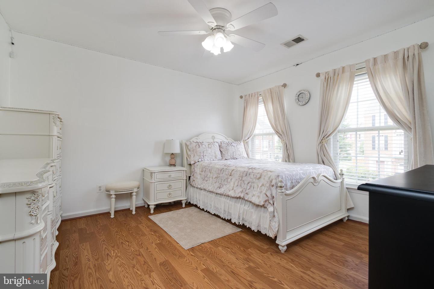 6702 SELBOURNE LN, GAINESVILLE, Virginia 20155, 3 Bedrooms Bedrooms, ,3 BathroomsBathrooms,Residential,For sale,6702 SELBOURNE LN,VAPW2097434 MLS # VAPW2097434
