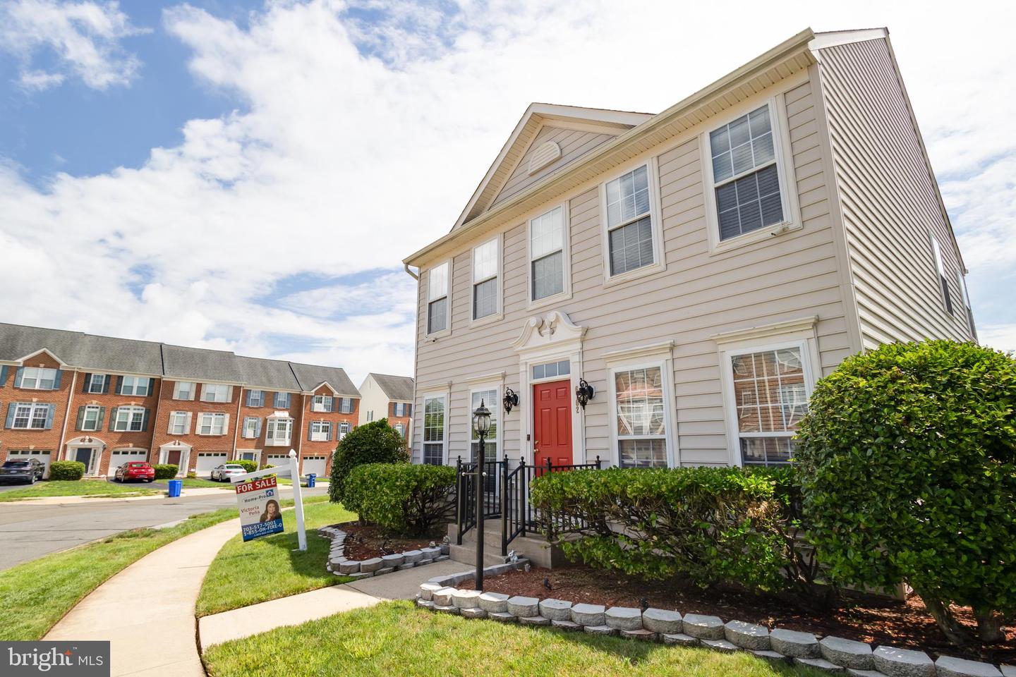 6702 SELBOURNE LN, GAINESVILLE, Virginia 20155, 3 Bedrooms Bedrooms, ,3 BathroomsBathrooms,Residential,For sale,6702 SELBOURNE LN,VAPW2097434 MLS # VAPW2097434