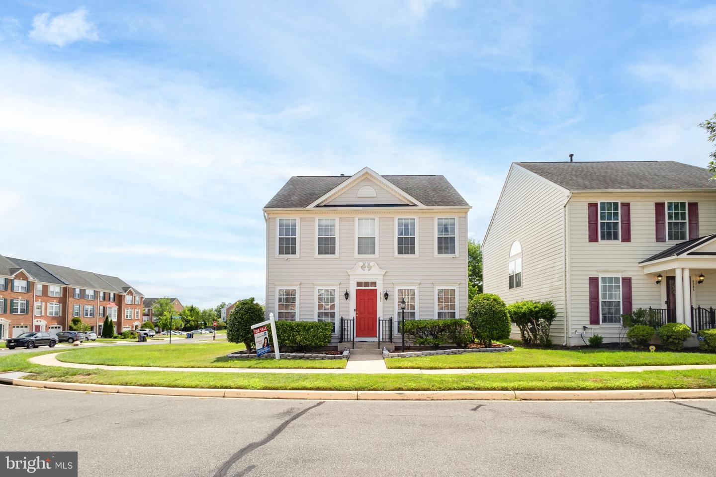 6702 SELBOURNE LN, GAINESVILLE, Virginia 20155, 3 Bedrooms Bedrooms, ,3 BathroomsBathrooms,Residential,For sale,6702 SELBOURNE LN,VAPW2097434 MLS # VAPW2097434