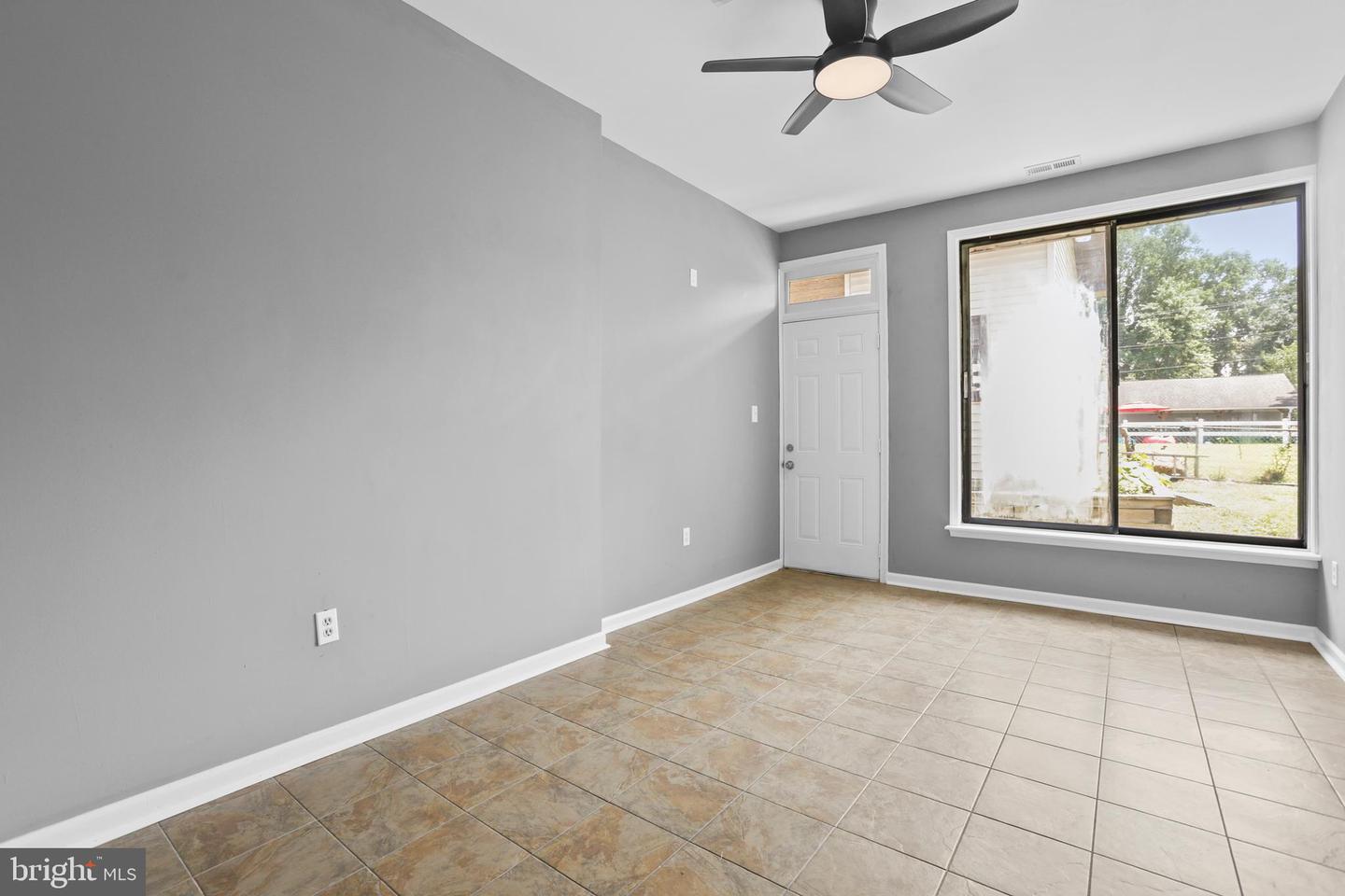 6238 POTOMAC AVE, KING GEORGE, Virginia 22485, 4 Bedrooms Bedrooms, ,3 BathroomsBathrooms,Residential,For sale,6238 POTOMAC AVE,VAKG2006624 MLS # VAKG2006624