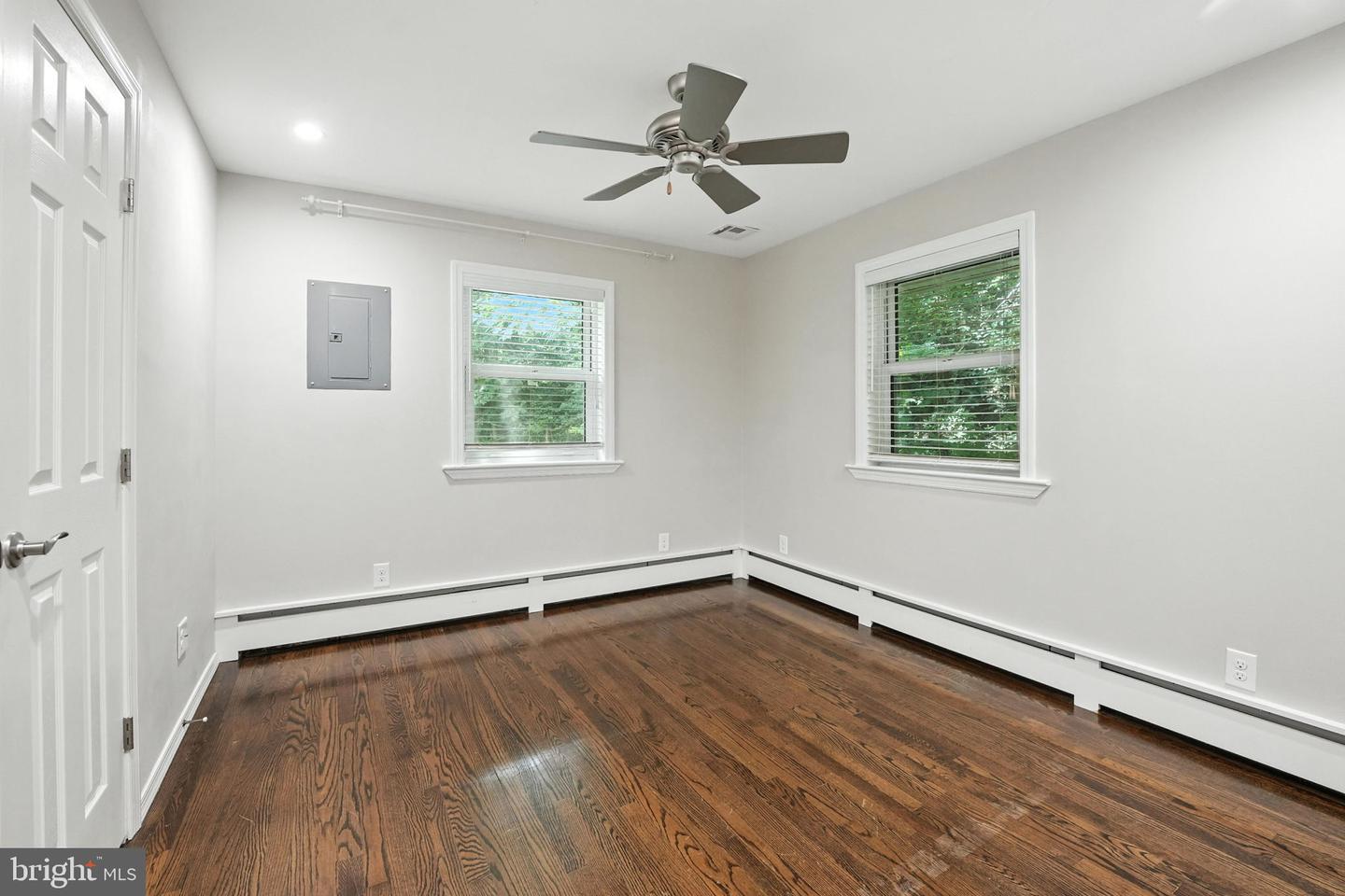1740 PROFFIT RD, VIENNA, Virginia 22182, 5 Bedrooms Bedrooms, ,3 BathroomsBathrooms,Residential,For sale,1740 PROFFIT RD,VAFX2249420 MLS # VAFX2249420