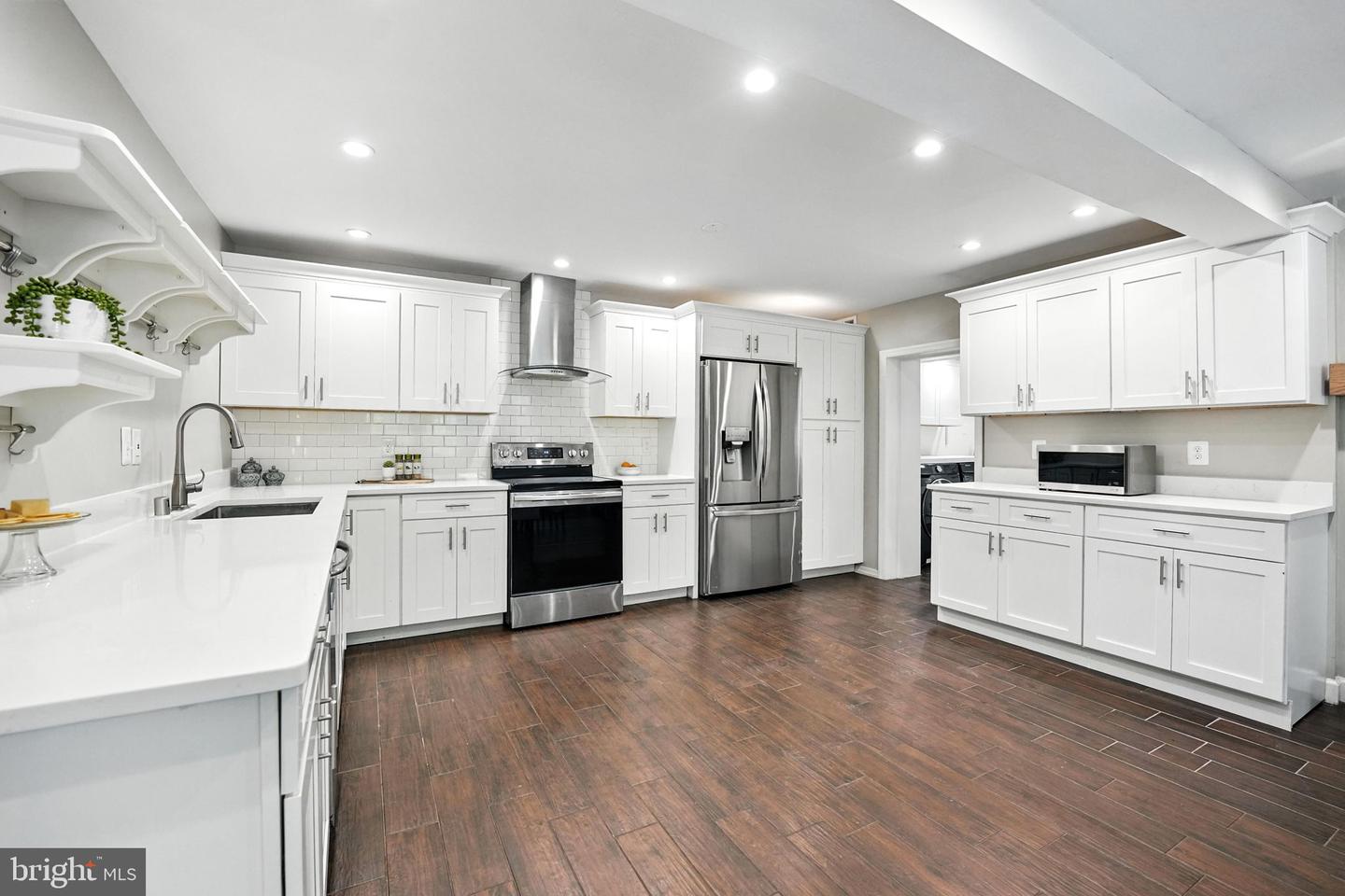 1740 PROFFIT RD, VIENNA, Virginia 22182, 5 Bedrooms Bedrooms, ,3 BathroomsBathrooms,Residential,For sale,1740 PROFFIT RD,VAFX2249420 MLS # VAFX2249420