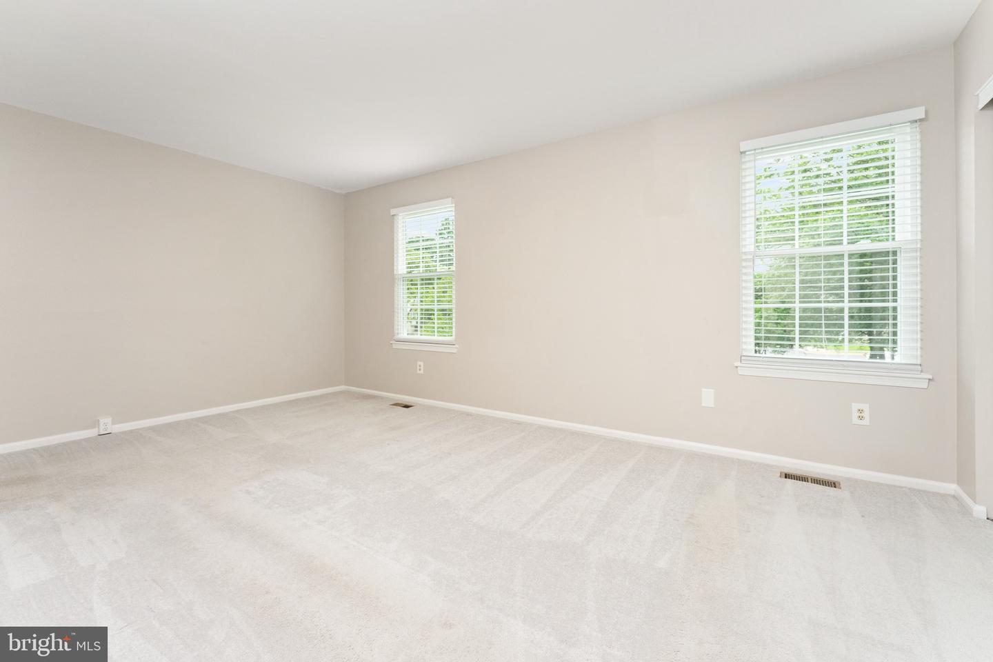 8761 DEBLANC PL, MANASSAS, Virginia 20110, 4 Bedrooms Bedrooms, ,2 BathroomsBathrooms,Residential,For sale,8761 DEBLANC PL,VAMN2008576 MLS # VAMN2008576