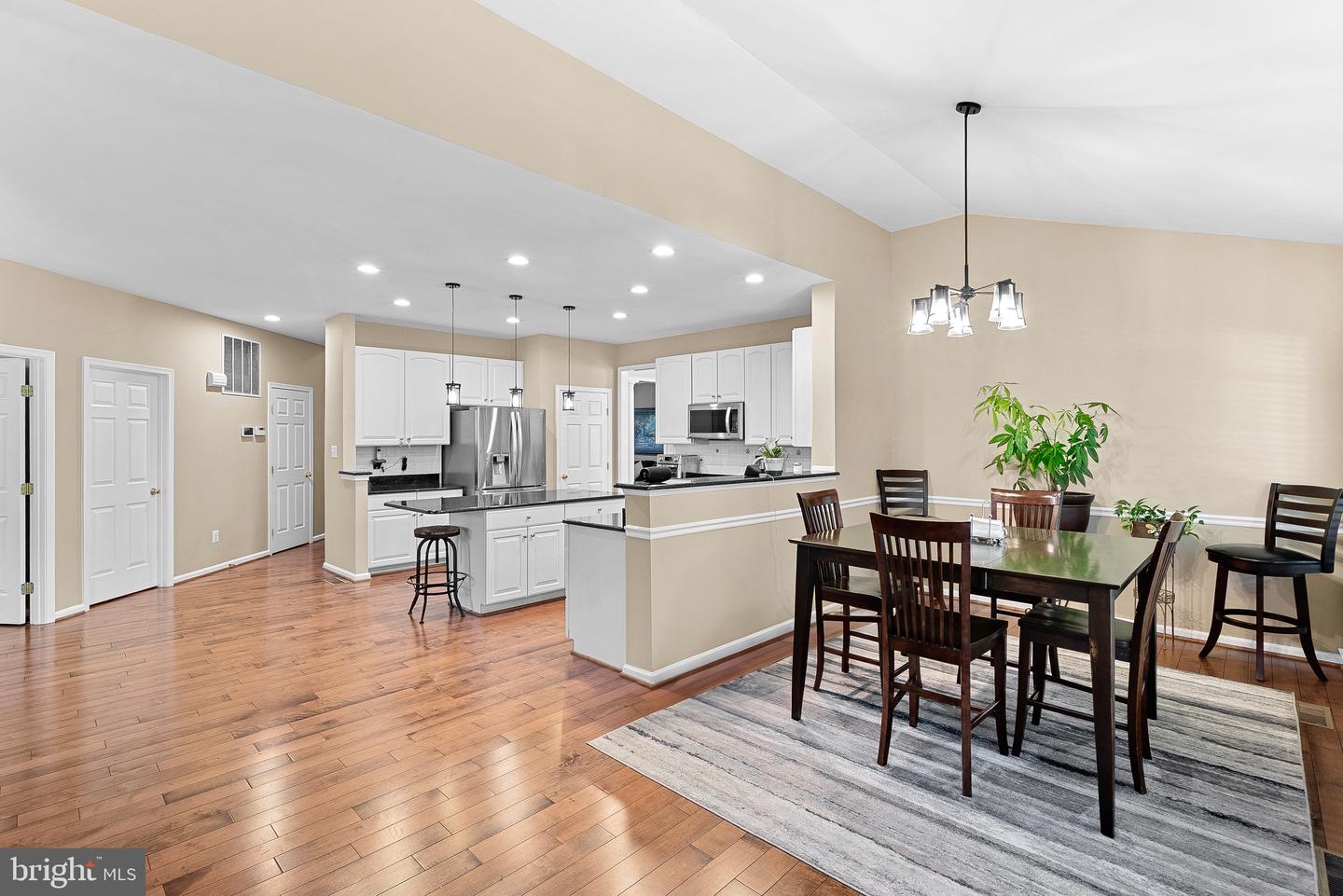 43682 MAVERICK LN, CHANTILLY, Virginia 20152, 4 Bedrooms Bedrooms, ,3 BathroomsBathrooms,Residential,For sale,43682 MAVERICK LN,VALO2100448 MLS # VALO2100448