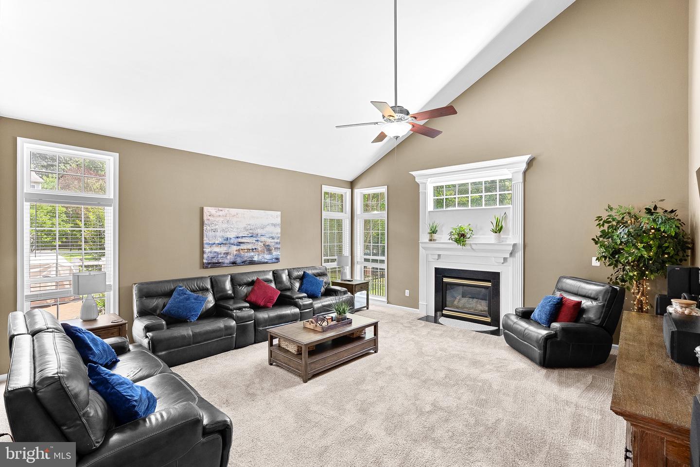 43682 MAVERICK LN, CHANTILLY, Virginia 20152, 4 Bedrooms Bedrooms, ,3 BathroomsBathrooms,Residential,For sale,43682 MAVERICK LN,VALO2100448 MLS # VALO2100448