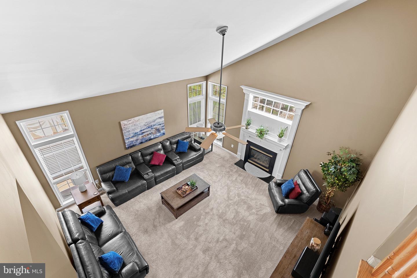 43682 MAVERICK LN, CHANTILLY, Virginia 20152, 4 Bedrooms Bedrooms, ,3 BathroomsBathrooms,Residential,For sale,43682 MAVERICK LN,VALO2100448 MLS # VALO2100448