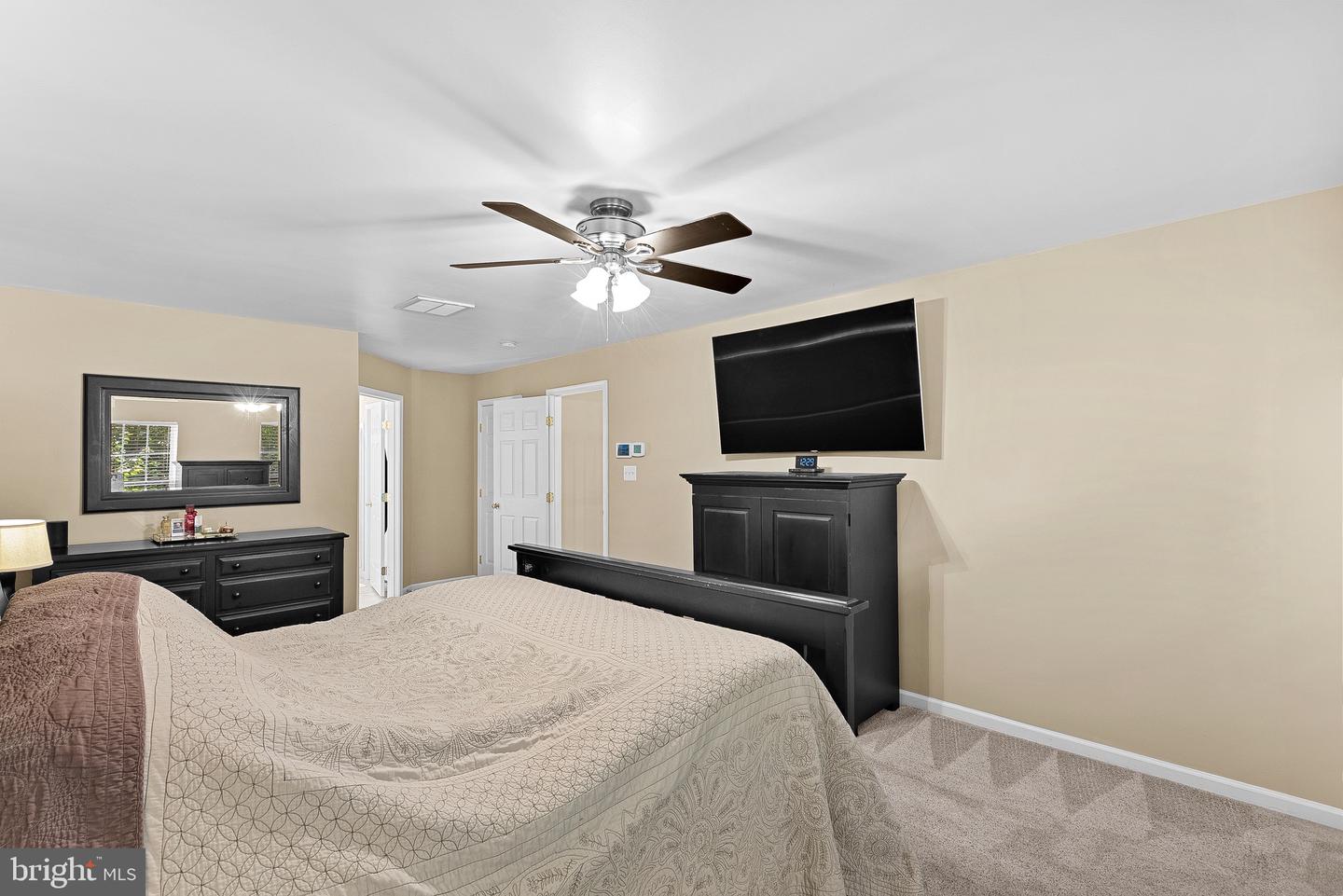 43682 MAVERICK LN, CHANTILLY, Virginia 20152, 4 Bedrooms Bedrooms, ,3 BathroomsBathrooms,Residential,For sale,43682 MAVERICK LN,VALO2100448 MLS # VALO2100448