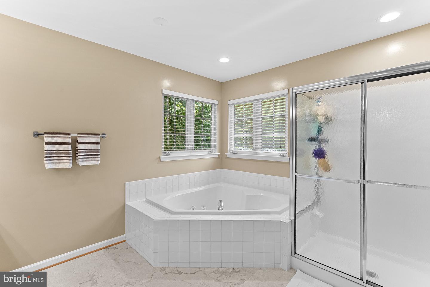 43682 MAVERICK LN, CHANTILLY, Virginia 20152, 4 Bedrooms Bedrooms, ,3 BathroomsBathrooms,Residential,For sale,43682 MAVERICK LN,VALO2100448 MLS # VALO2100448