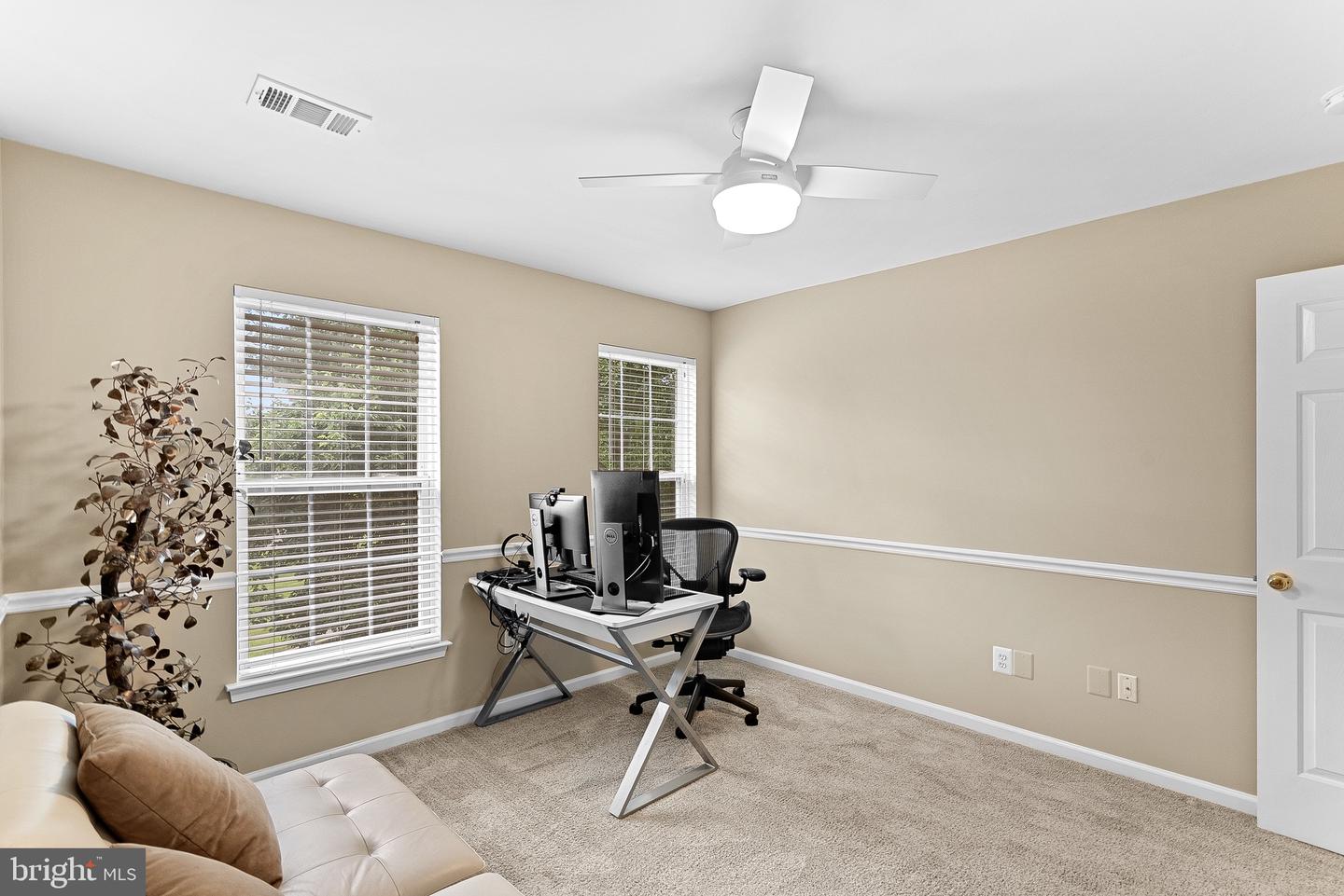 43682 MAVERICK LN, CHANTILLY, Virginia 20152, 4 Bedrooms Bedrooms, ,3 BathroomsBathrooms,Residential,For sale,43682 MAVERICK LN,VALO2100448 MLS # VALO2100448