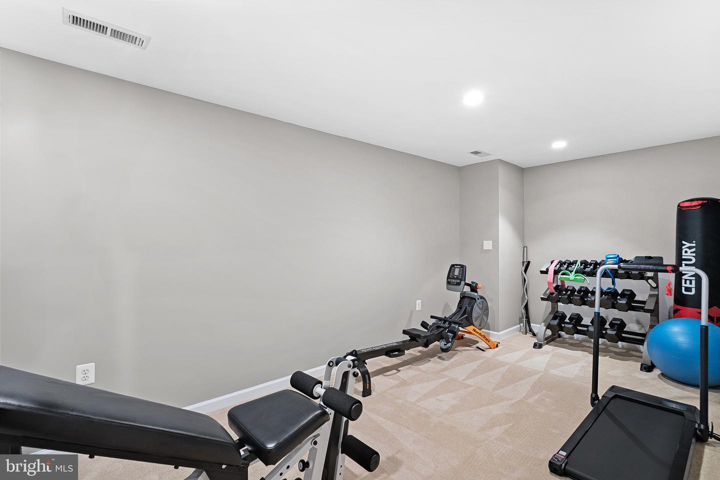 43682 MAVERICK LN, CHANTILLY, Virginia 20152, 4 Bedrooms Bedrooms, ,3 BathroomsBathrooms,Residential,For sale,43682 MAVERICK LN,VALO2100448 MLS # VALO2100448
