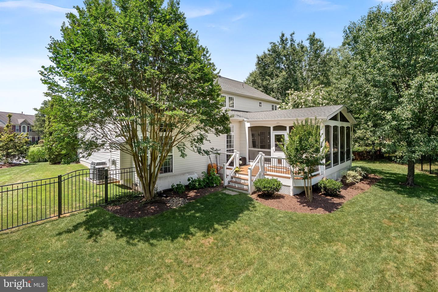 43682 MAVERICK LN, CHANTILLY, Virginia 20152, 4 Bedrooms Bedrooms, ,3 BathroomsBathrooms,Residential,For sale,43682 MAVERICK LN,VALO2100448 MLS # VALO2100448