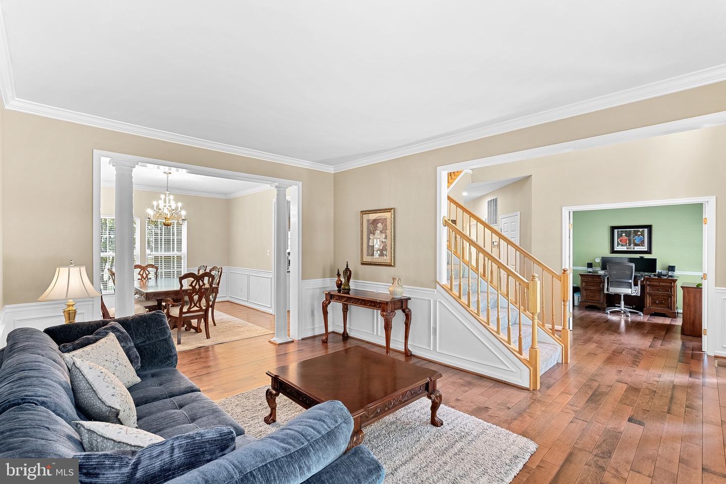 43682 MAVERICK LN, CHANTILLY, Virginia 20152, 4 Bedrooms Bedrooms, ,3 BathroomsBathrooms,Residential,For sale,43682 MAVERICK LN,VALO2100448 MLS # VALO2100448