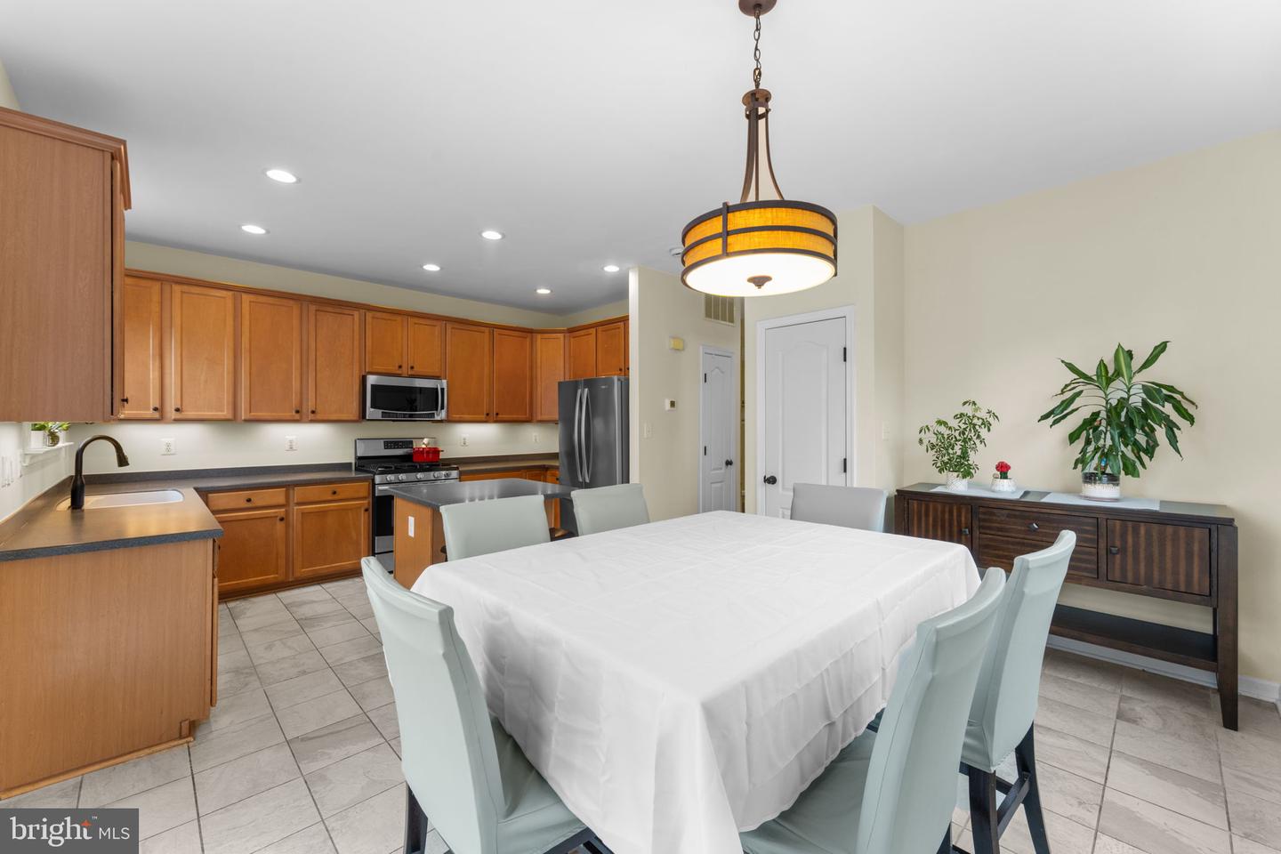 42557 MAGELLAN, BRAMBLETON, Virginia 20148, 3 Bedrooms Bedrooms, ,2 BathroomsBathrooms,Residential,For sale,42557 MAGELLAN,VALO2100630 MLS # VALO2100630