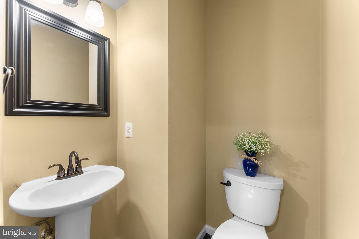 42557 MAGELLAN, BRAMBLETON, Virginia 20148, 3 Bedrooms Bedrooms, ,2 BathroomsBathrooms,Residential,For sale,42557 MAGELLAN,VALO2100630 MLS # VALO2100630